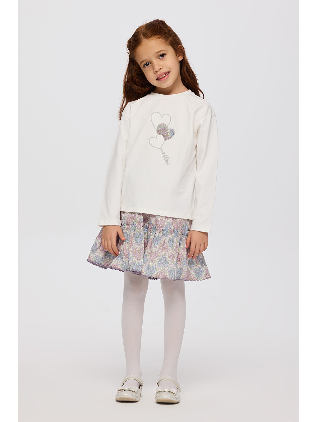 Beyaz Liberty Kumaş Nakış Detaylı Kız Çocuk Tişört