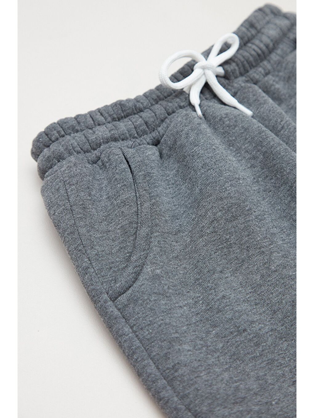 Antrasit Gül Ve Yazı Baskılı Beli Lastikli Kız Çocuk Eşofman Altı-2