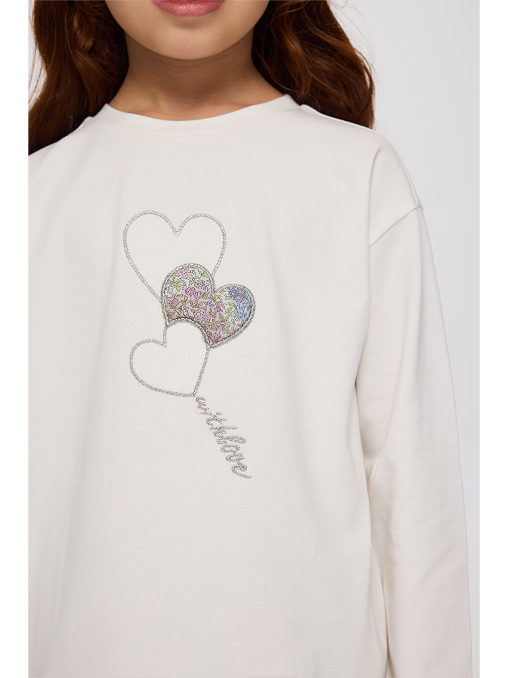 Beyaz Liberty Kumaş Nakış Detaylı Kız Çocuk Tişört-5