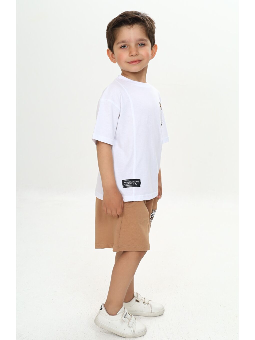 Beyaz Erkek Çocuk Happy Yazı Baskılı Şortlu Takım-1