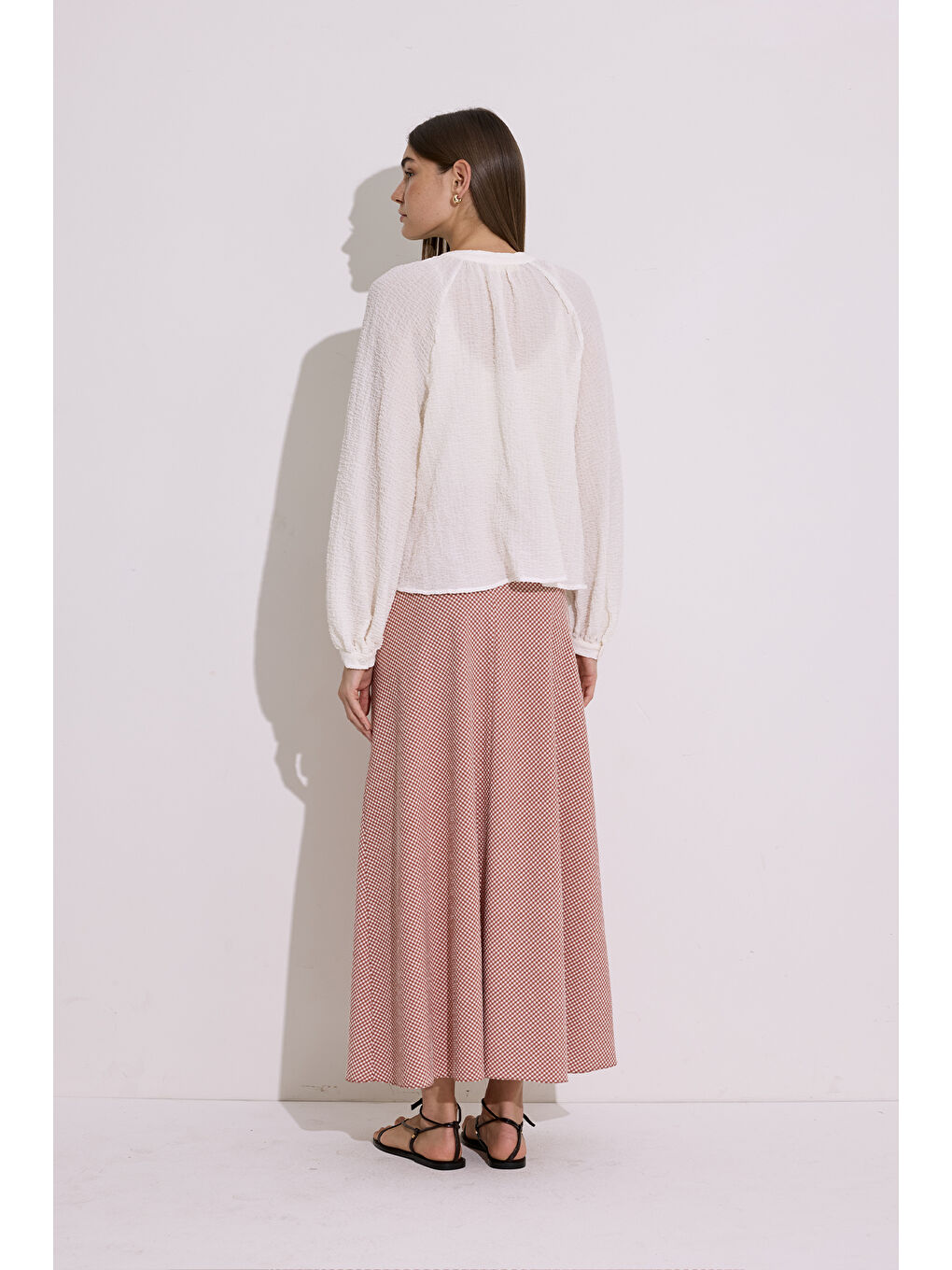 Dokulu Yakası Düğmeli Bluz Ekru-6