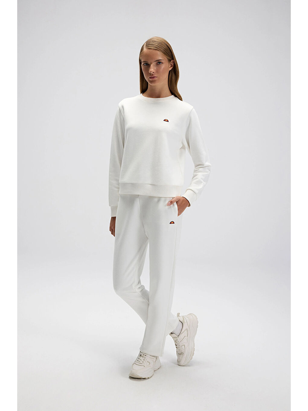 Beyaz Pamuklu Regular Fit Bisiklet Yaka Logolu Sweat Kadın EF553-OF-2