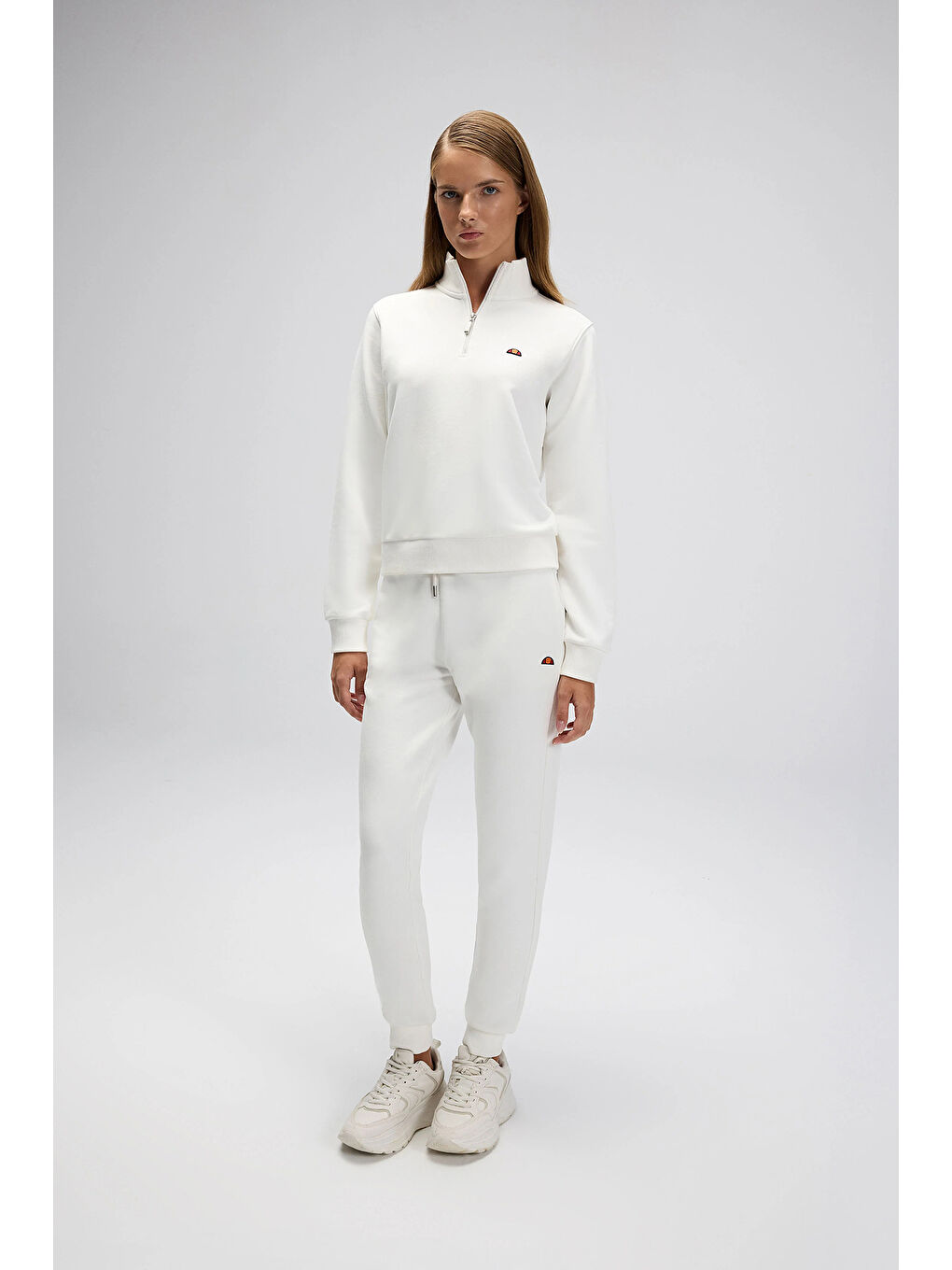 Beyaz Pamuklu Regular Fit Yarım Fermuarlı Dik Yaka Kadın Sweat EF557-OF-1