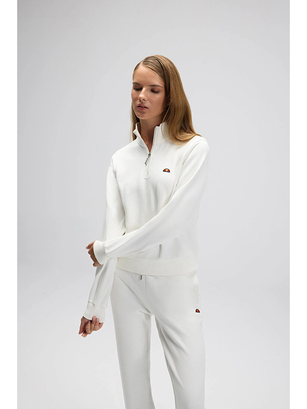 Beyaz Pamuklu Regular Fit Yarım Fermuarlı Dik Yaka Kadın Sweat EF557-OF-2