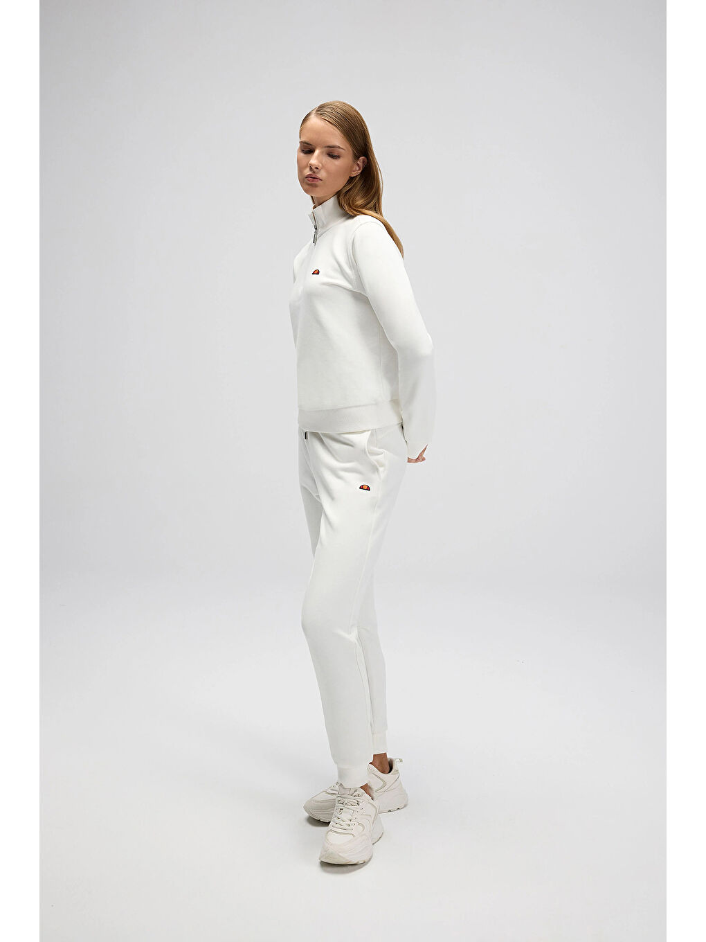 Beyaz Pamuklu Regular Fit Yarım Fermuarlı Dik Yaka Kadın Sweat EF557-OF-3