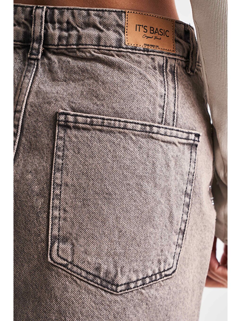 Gri Kadın Füme Renk T3S571 Parlak Taşlı Tasarım Denim Etek-5