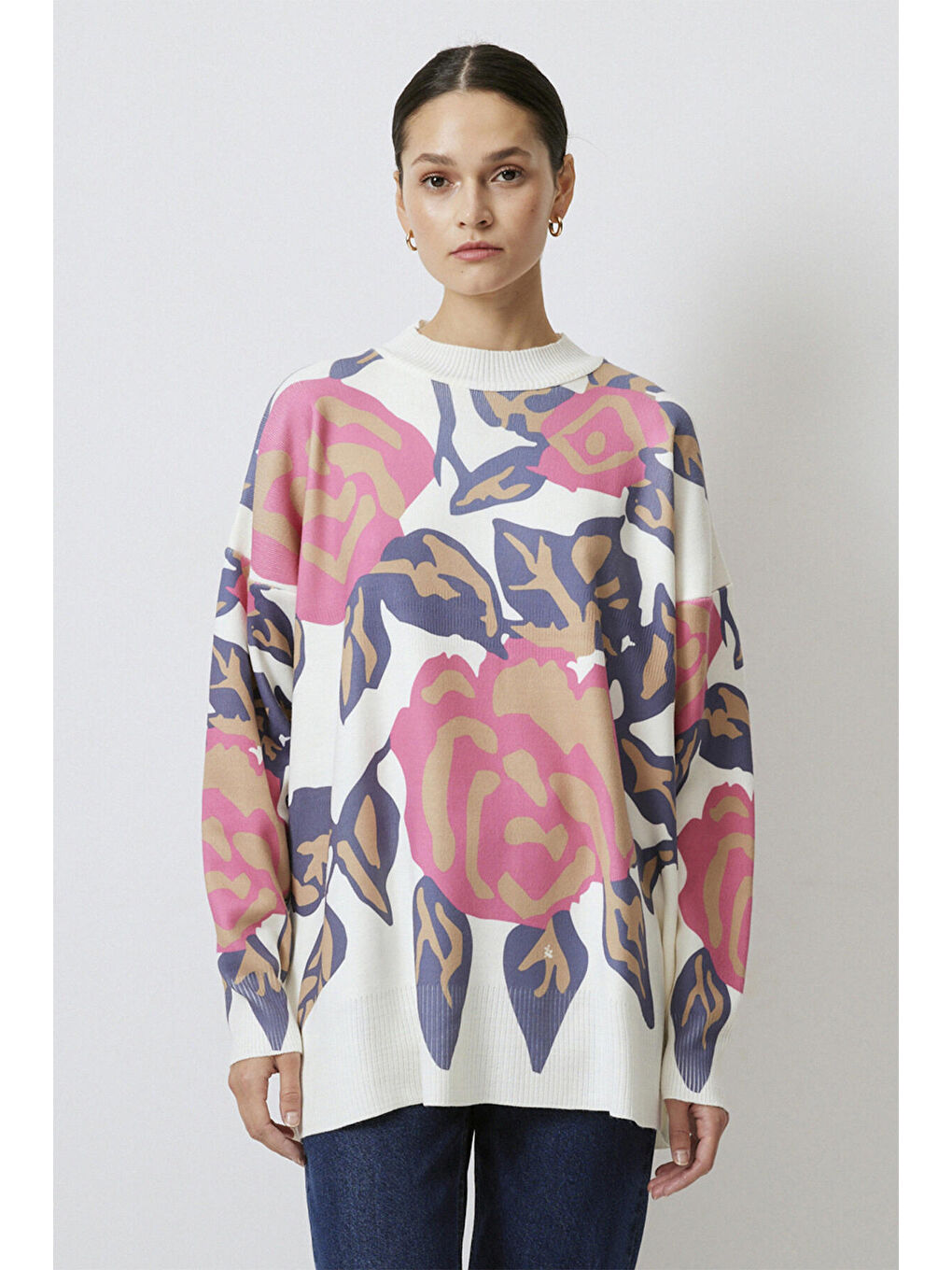 Siyah Çiçek Desenli Triko Kazak-1