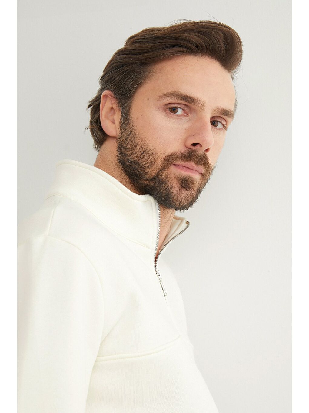Ekru 3 İplik Basic Dik Yaka Yarım Fermuarlı Sweatshirt-4