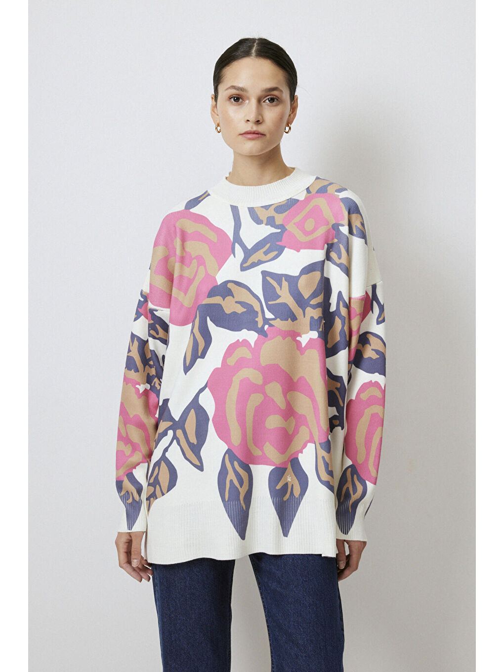 Siyah Çiçek Desenli Triko Kazak-2