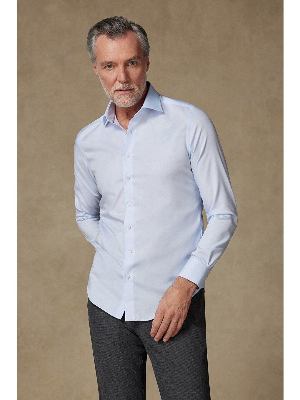 Donatello Non Iron Twill Pamuklu Slim Fit Açık Mavi Klasik Yaka Erkek Düz %100 Pamuk Gömlek