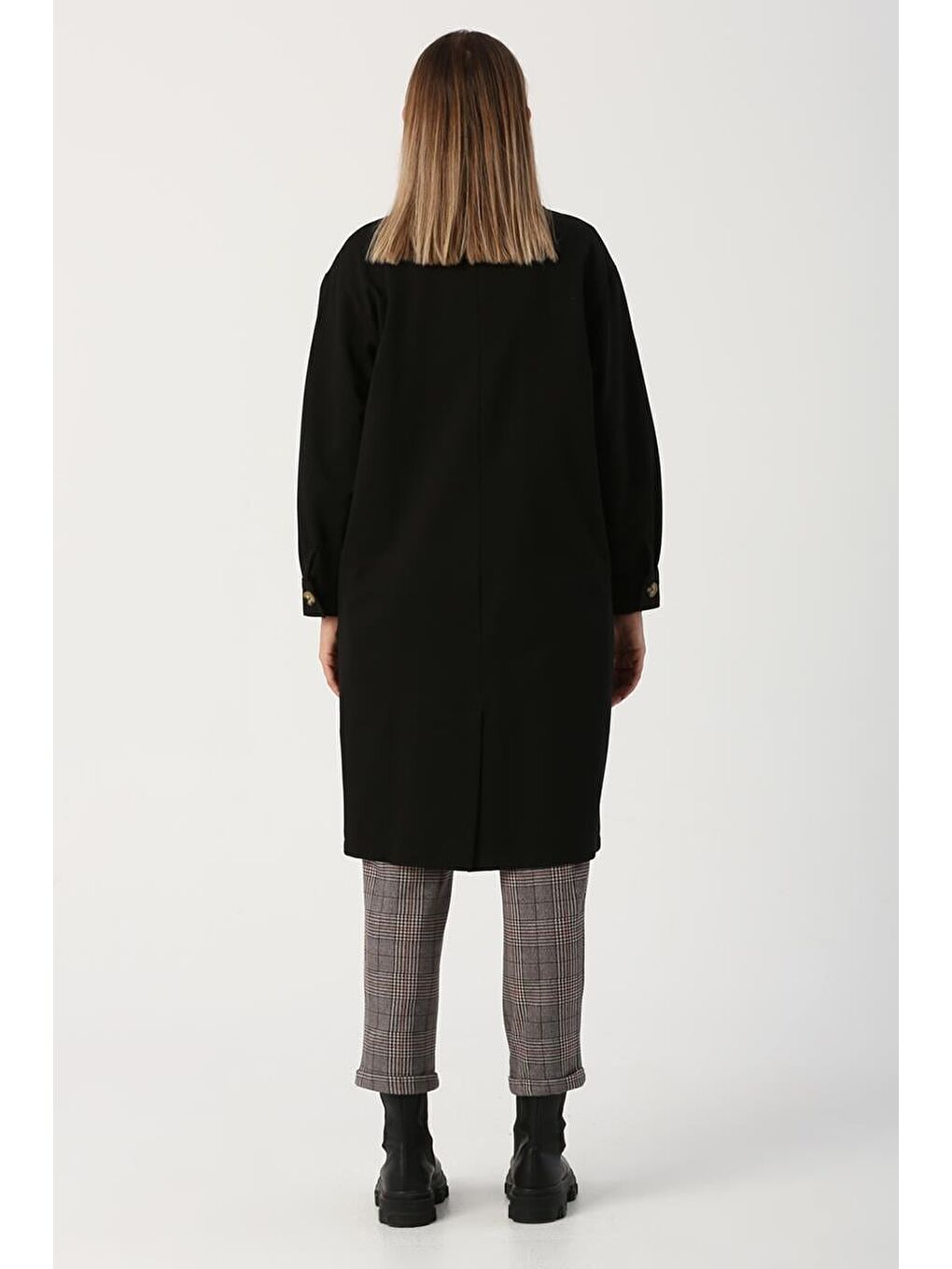 Siyah-Düğmeli Rahat Kalıp Örme Ceket-3