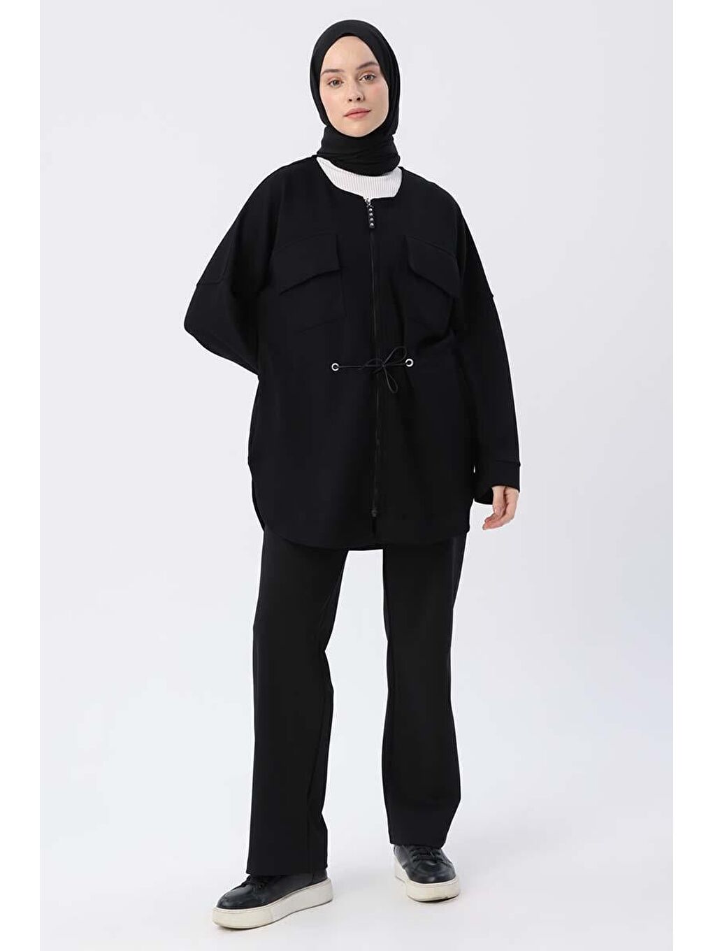 Siyah-Belden Büzgülü Cepli Ceket