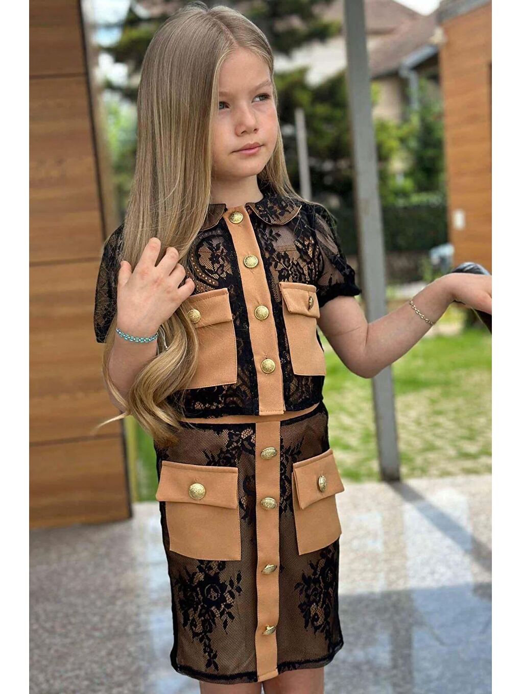 Kız Çocuk Üzeri Dantel İşlemeli Cep Detaylı Şeffaf Kumaş Astarlı Kahverengi Etekli Takım-2