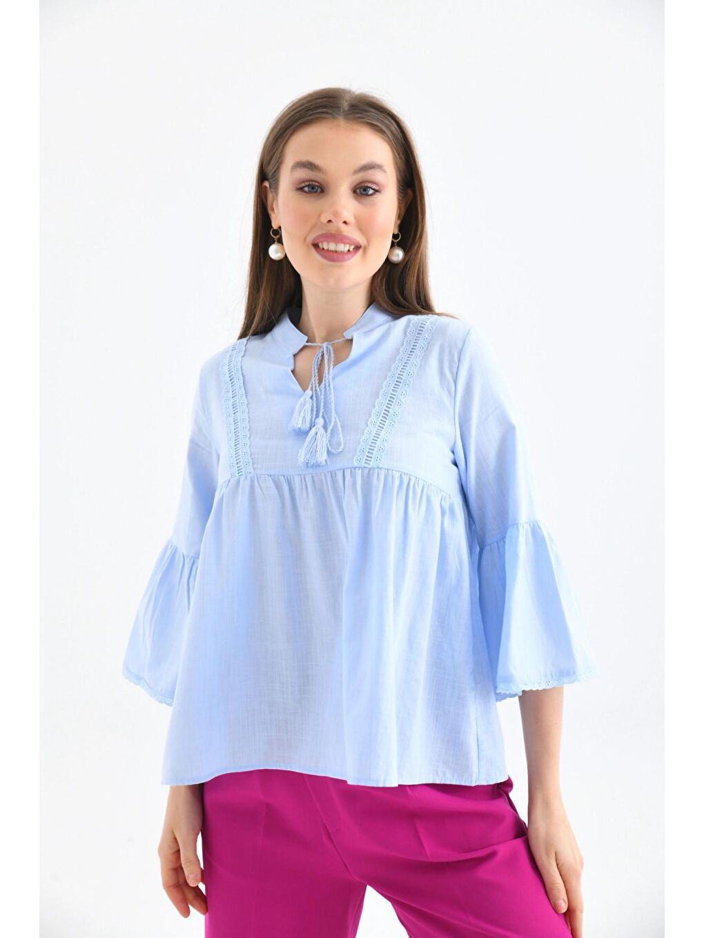Kadın Bebe Mavi Volanlı Yaka Bağlamalı Rahat Kesim Dokuma Bluz-2