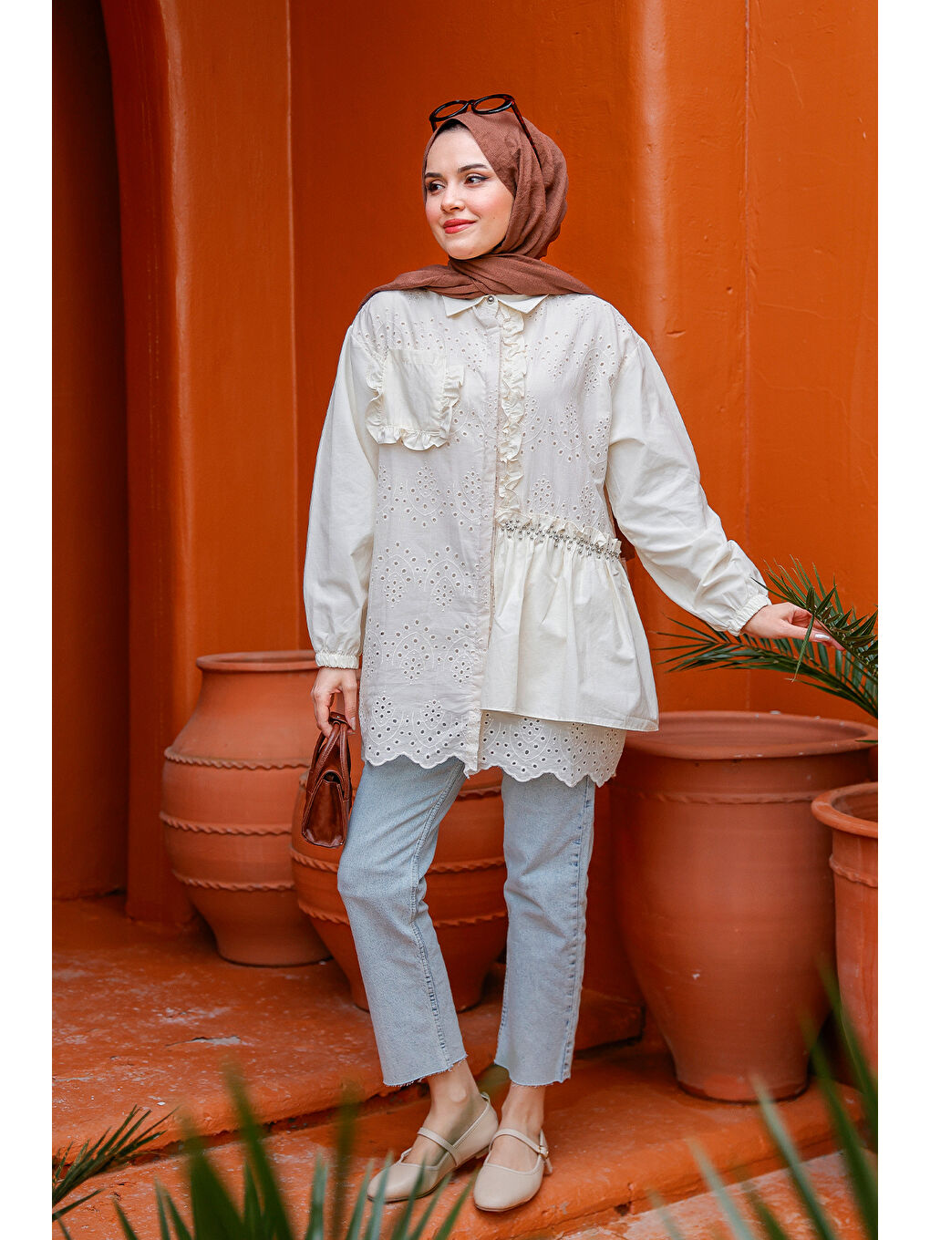 Ekru Kadın Brode Detay Yarım Taşlı Gömlek Krem-2