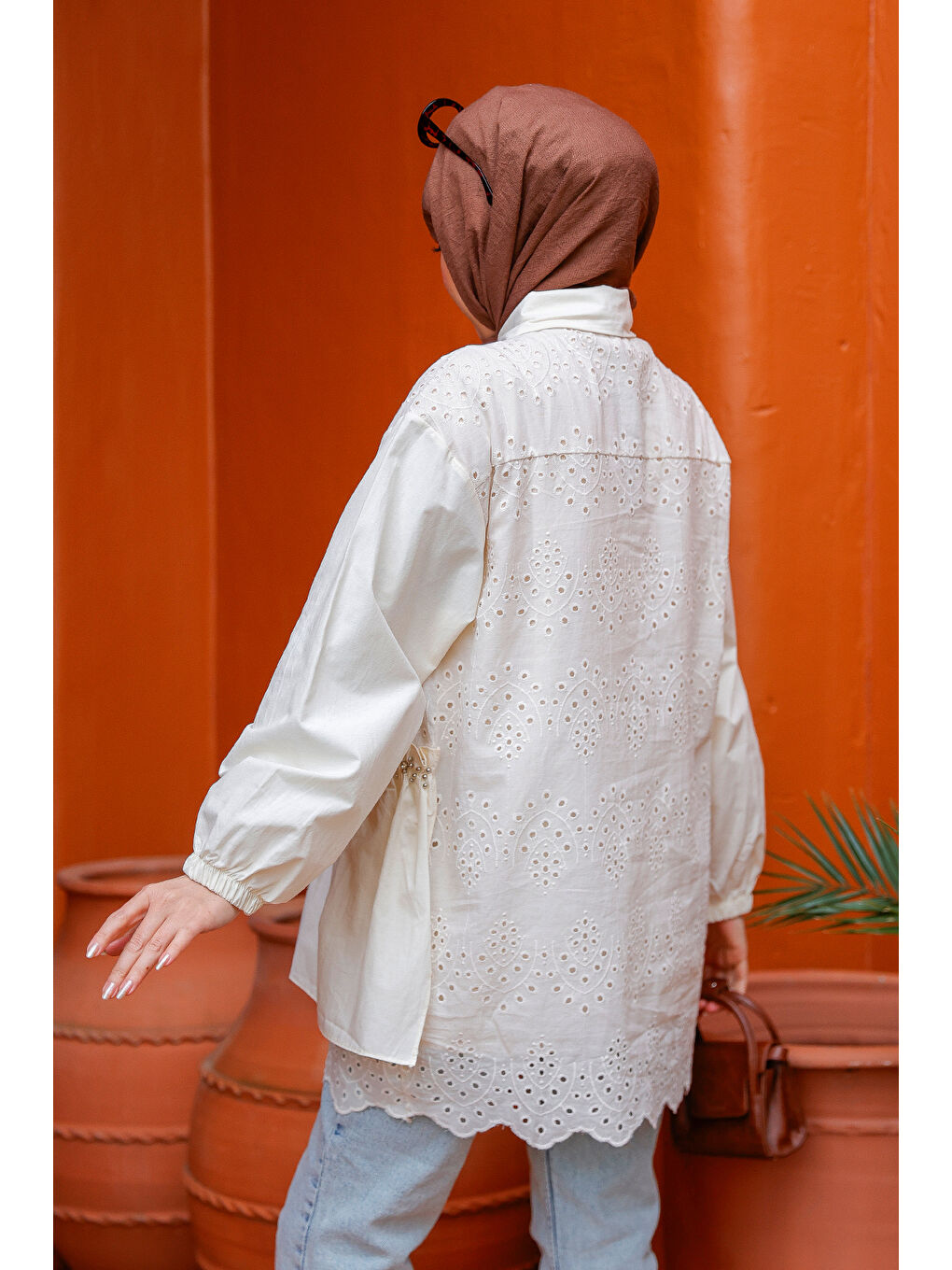 Ekru Kadın Brode Detay Yarım Taşlı Gömlek Krem-3