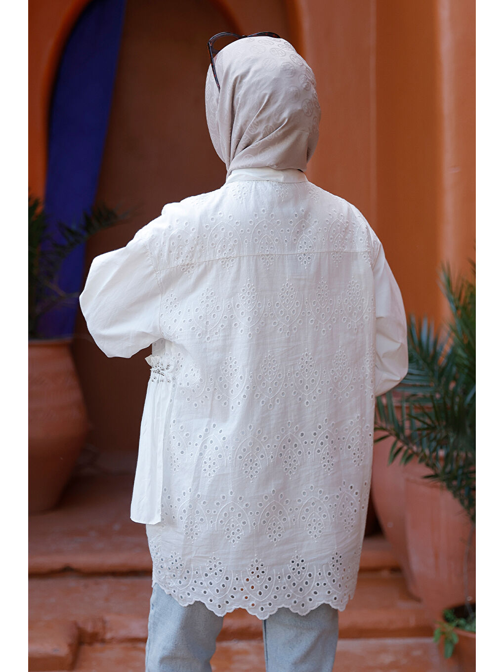 Kadın Brode Detay Yarım Taşlı Gömlek Beyaz-2