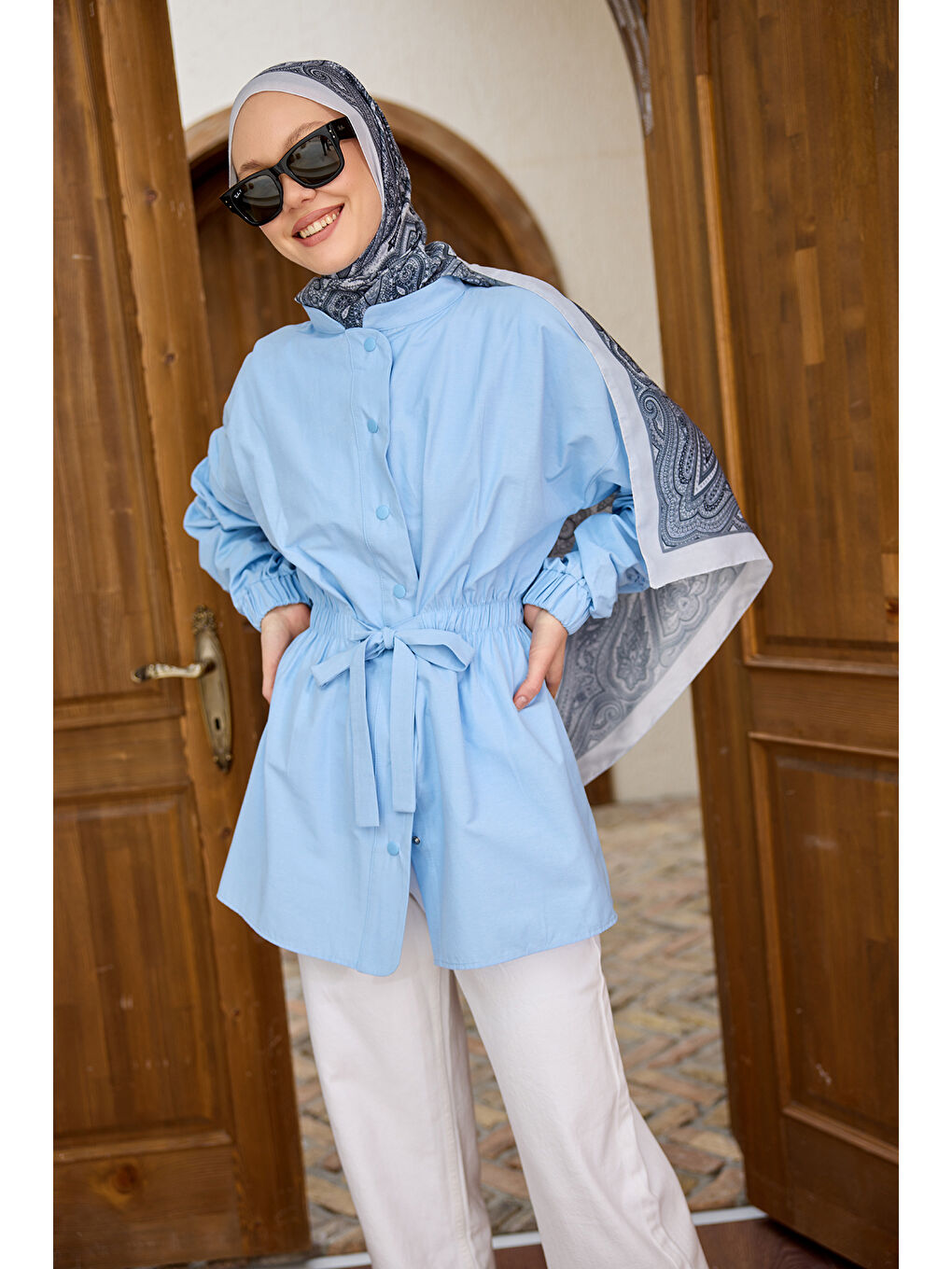 Kadın Kol Ve Bel Büzgülü Çıt Çıt Detaylı Gömlek Mavi-1