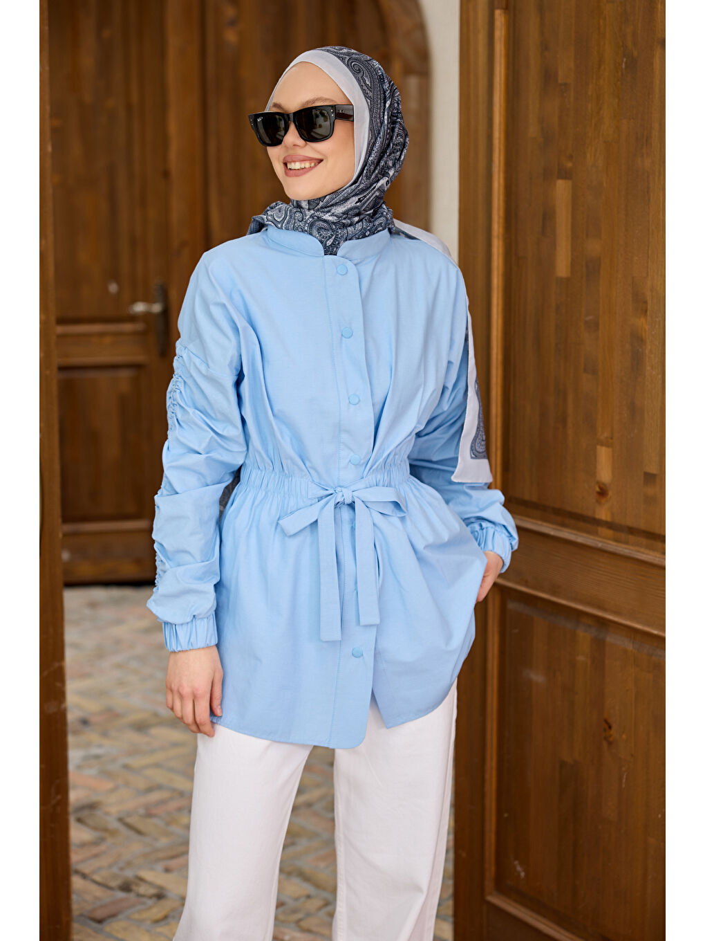 Kadın Kol Ve Bel Büzgülü Çıt Çıt Detaylı Gömlek Mavi-2