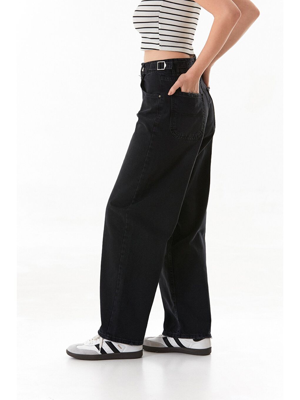 Siyah Yüksek Bel Tokalı Baggy Jean-2