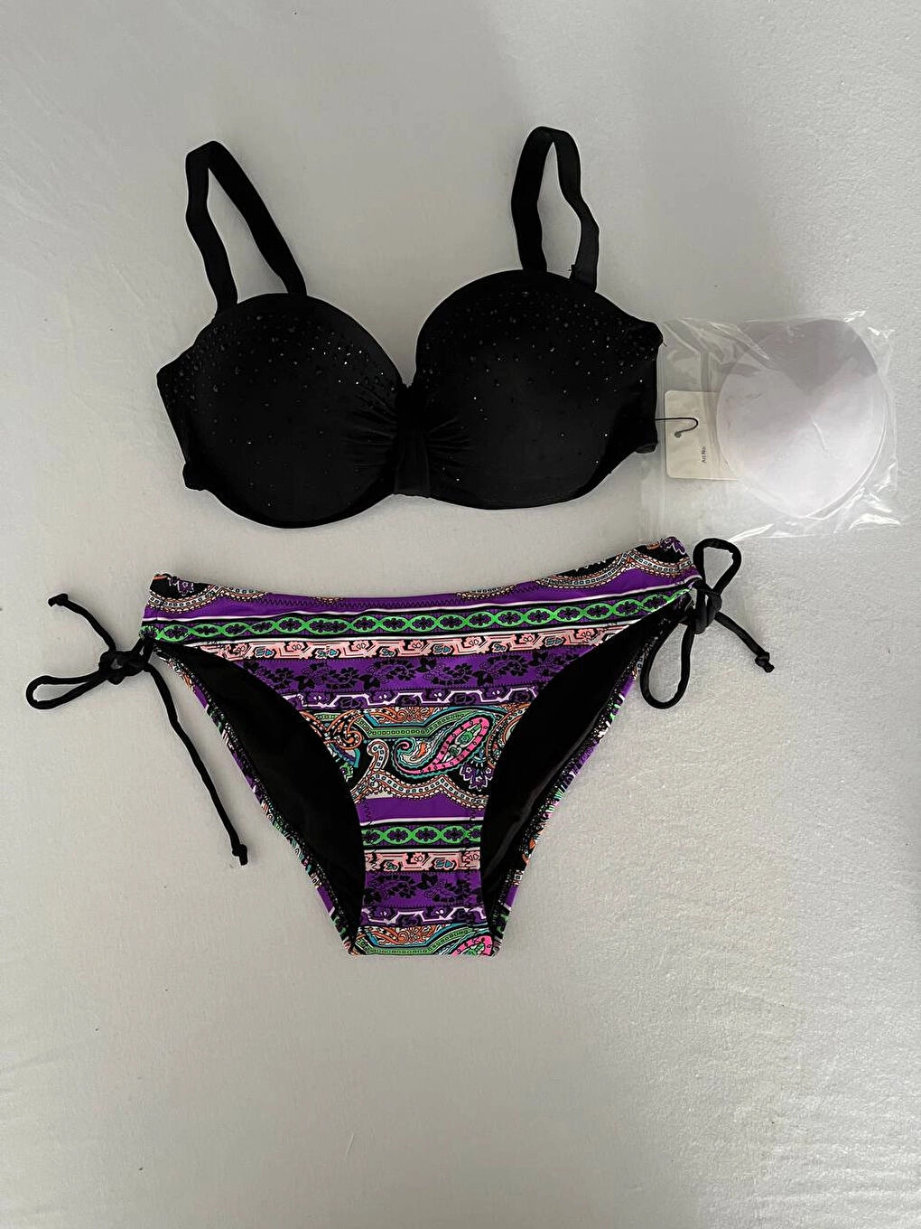 Kadın Siyah Taş İşlemeli Desenli 3 Parça Etekli Bikini Takım HZL25S-LC3326-1