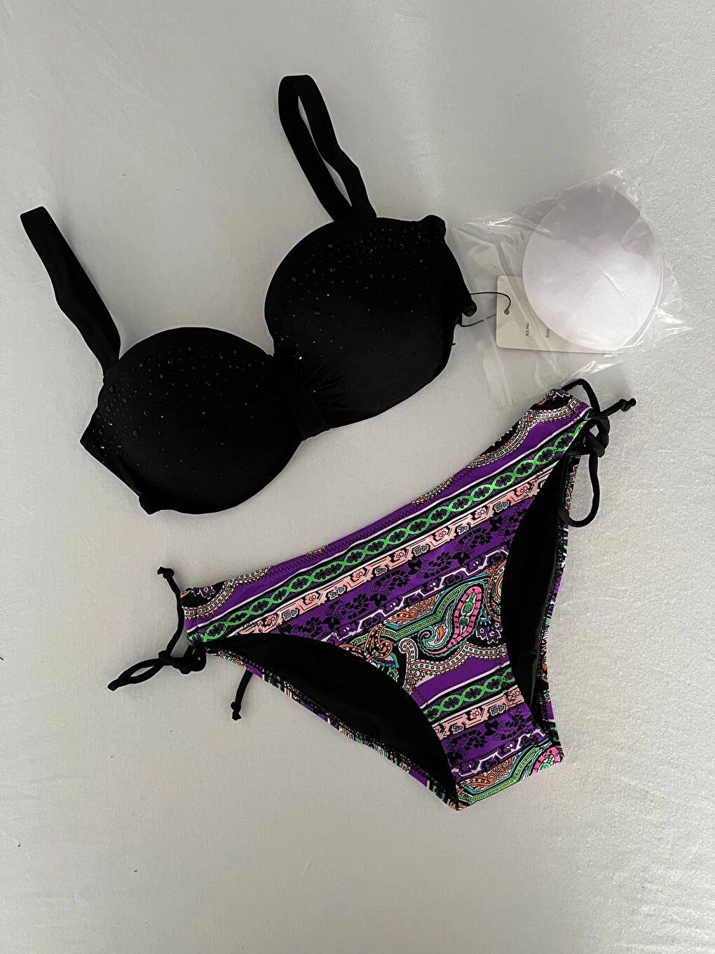 Kadın Siyah Taş İşlemeli Desenli 3 Parça Etekli Bikini Takım HZL25S-LC3326-2