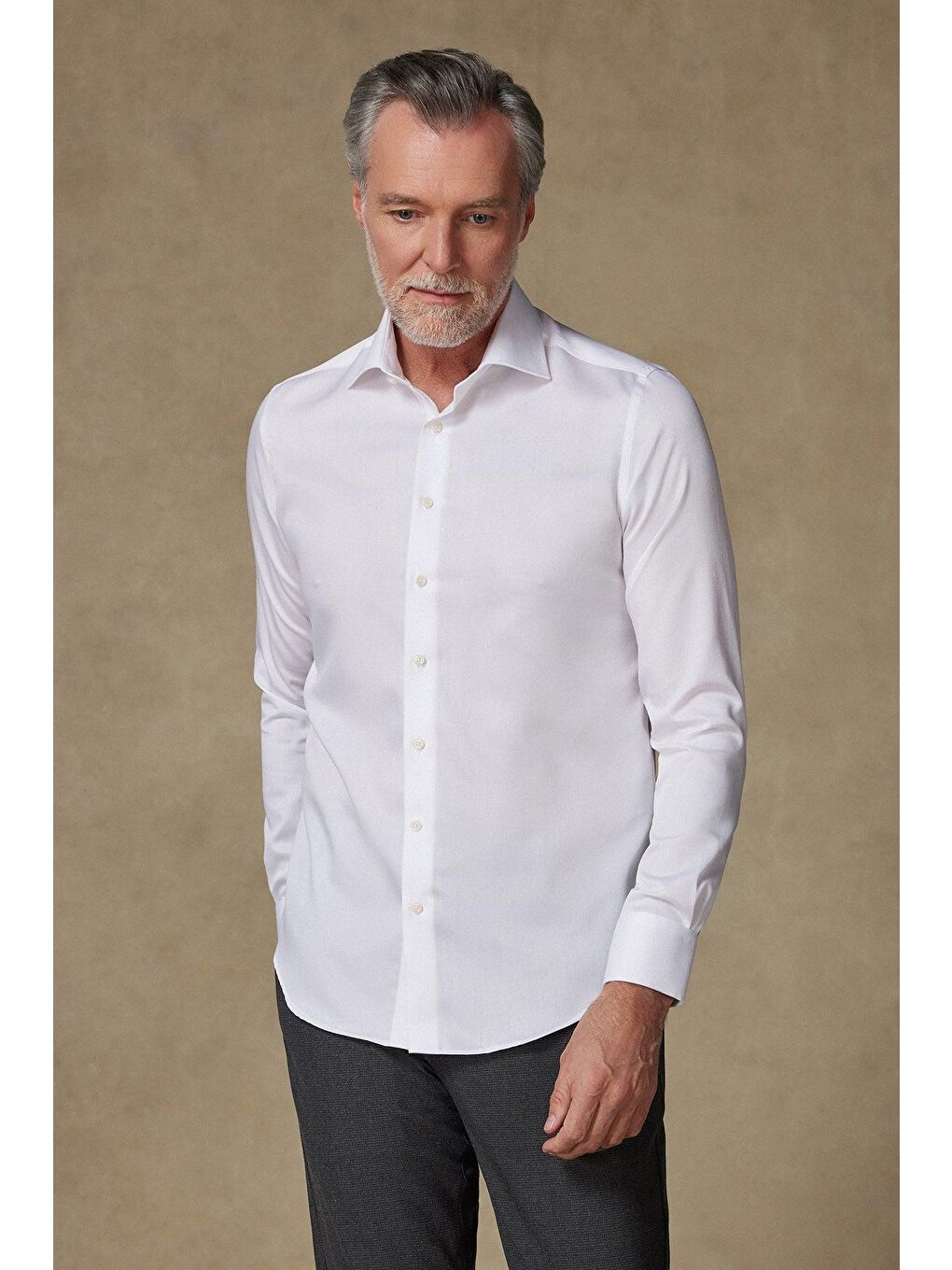 Donatello Non Iron Armür Pamuklu Slim Fit Beyaz Klasik Yaka Erkek Düz %100 Pamuk Gömlek