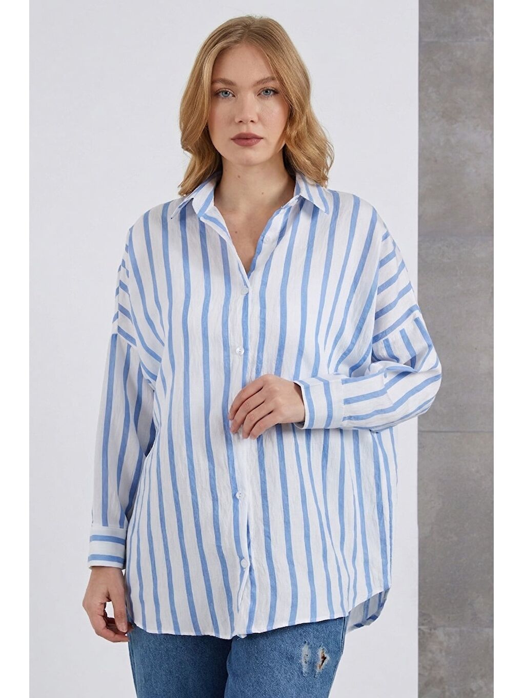 Mavi Çizgili Oversize Gömlek