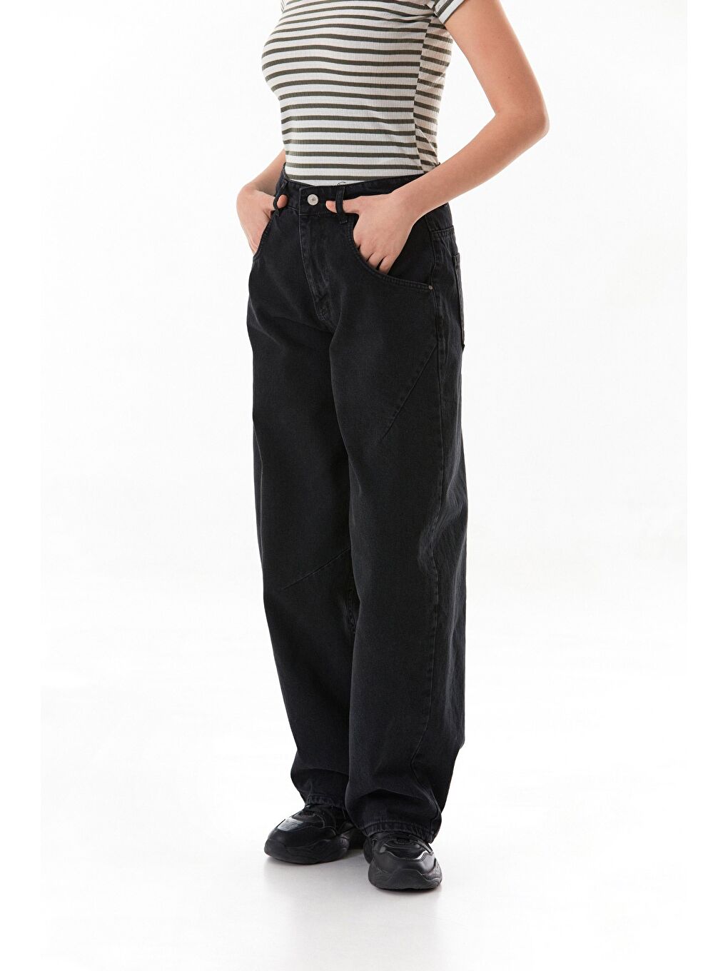 Siyah Beli Tokalı Baggy Jean-2