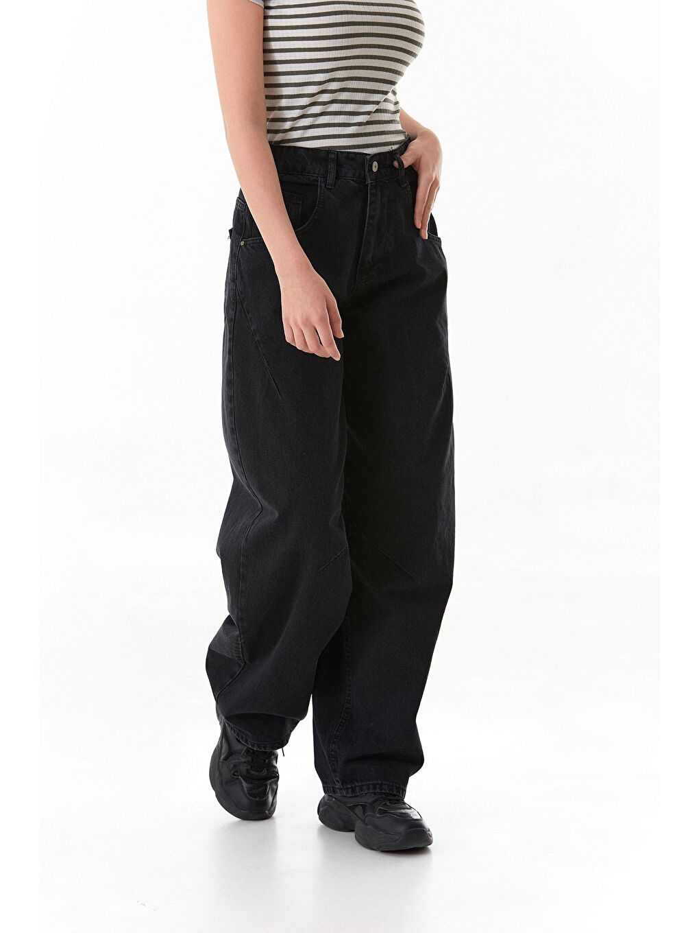 Siyah Beli Tokalı Baggy Jean-4