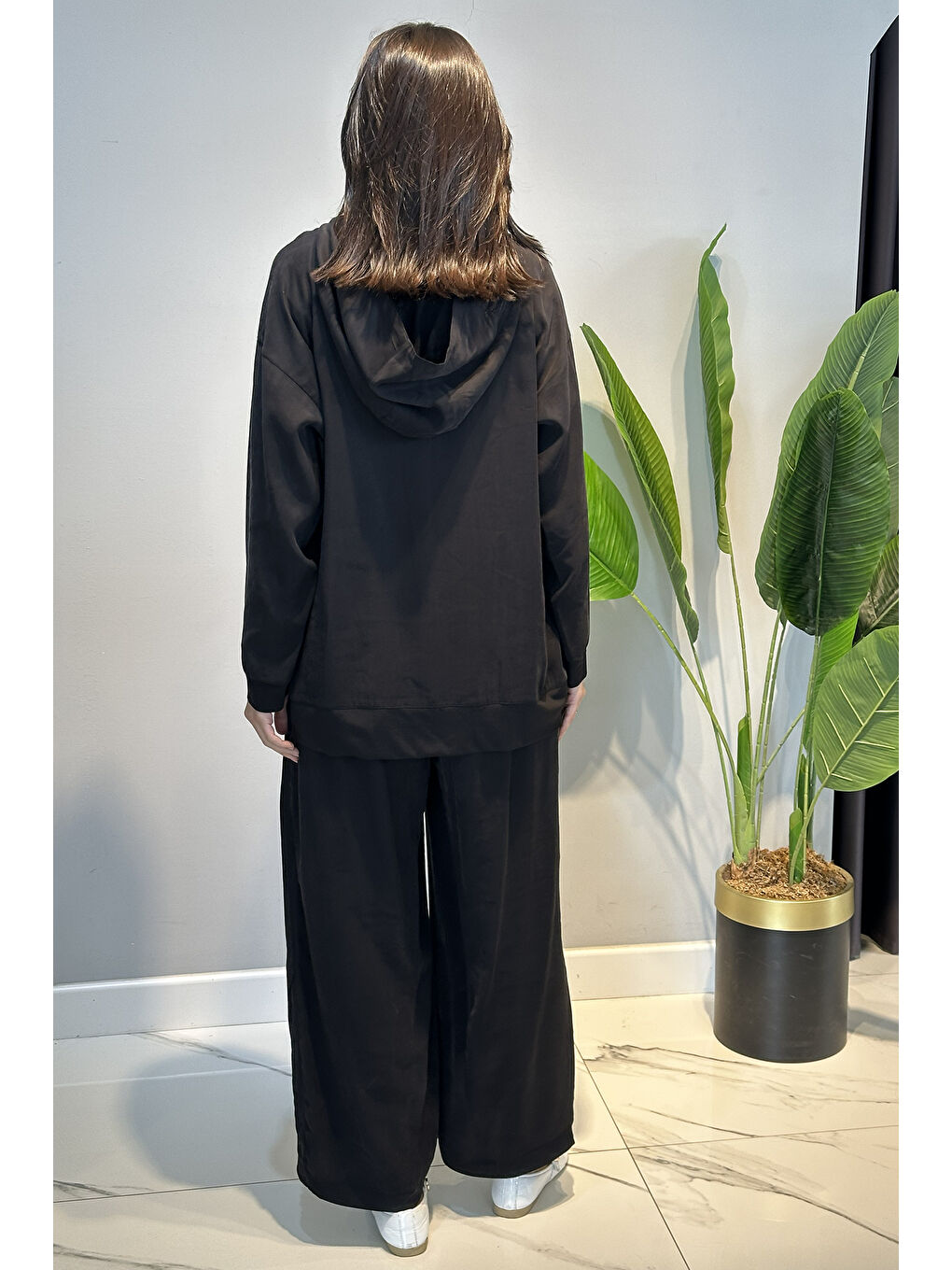 Kapüşonlu ve Fermuarlı Cebi Arma Detaylı Pantolonlu Modal Takım 936 Siyah-3