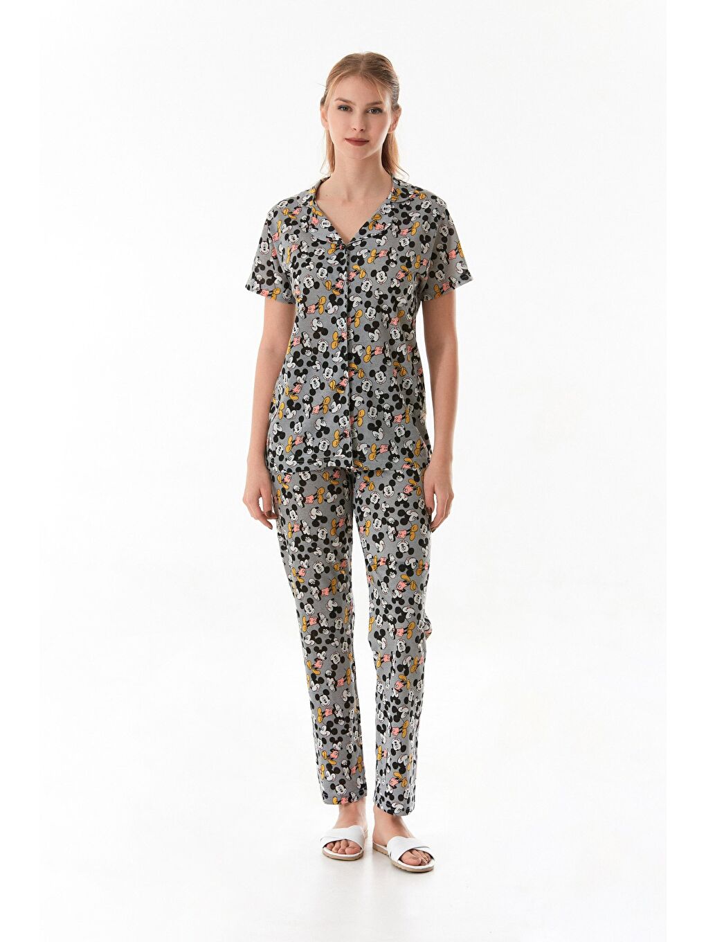 Gri Karakter Baskılı Gömlek Yaka Pijama Takımı