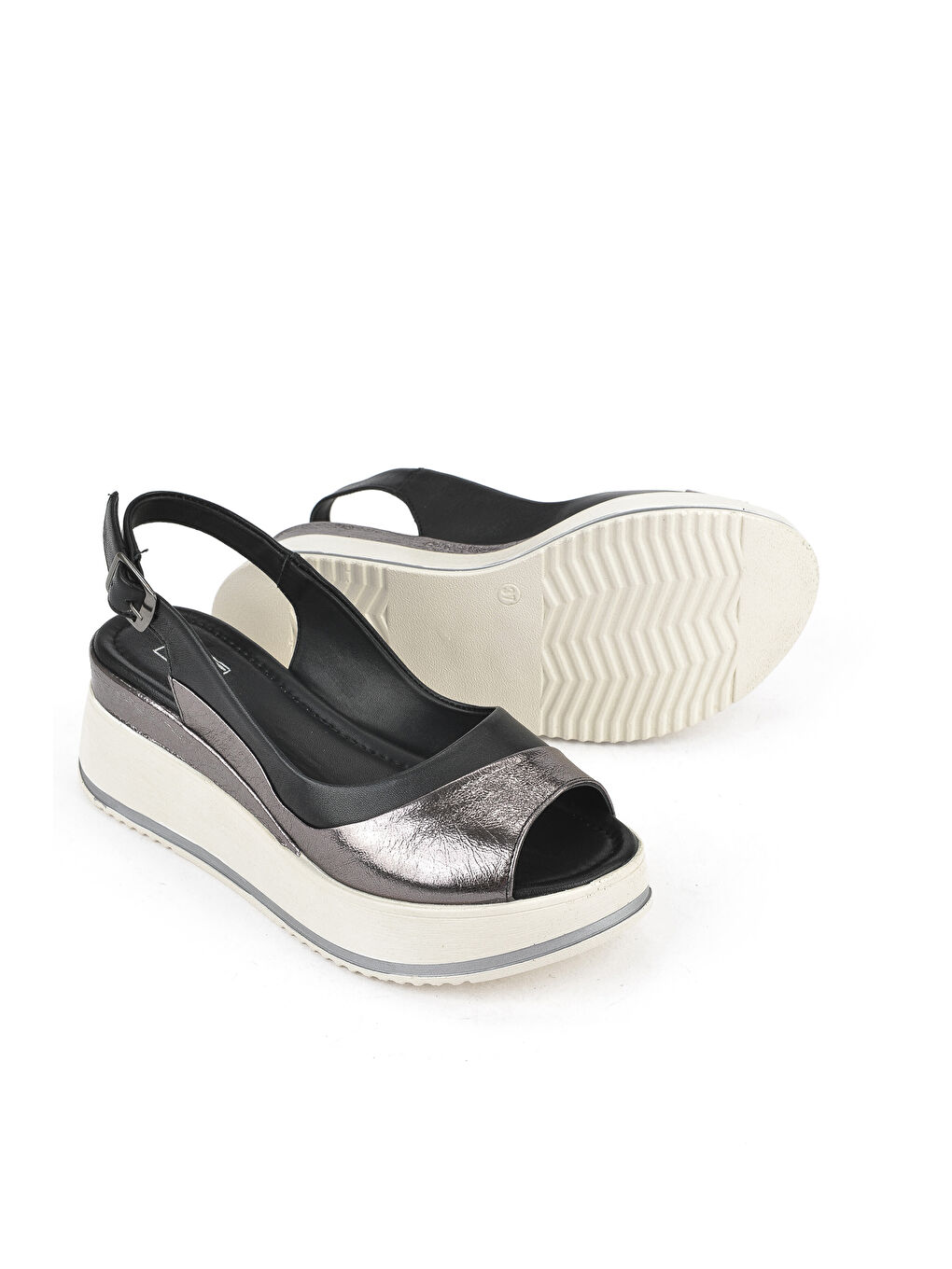 Kadın Hakiki Deri Dolgu Topuk Sandalet 151992Z50020 Siyah-3