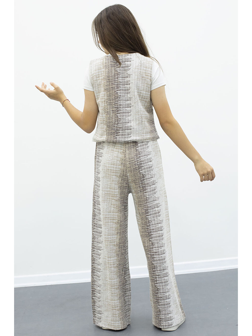 Kahverengi Kahve Düğmeli Yelekli Geniş Paça Kuşaklı Pantolonlu Kız Çocuk 2li Takım 21014-4