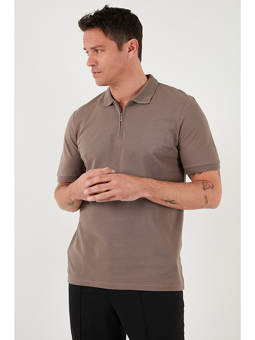 Kahverengi Pamuklu Regular Fit Yarım Fermuarlı Polo Yaka %100 Pamuk Tişört 5903008-3
