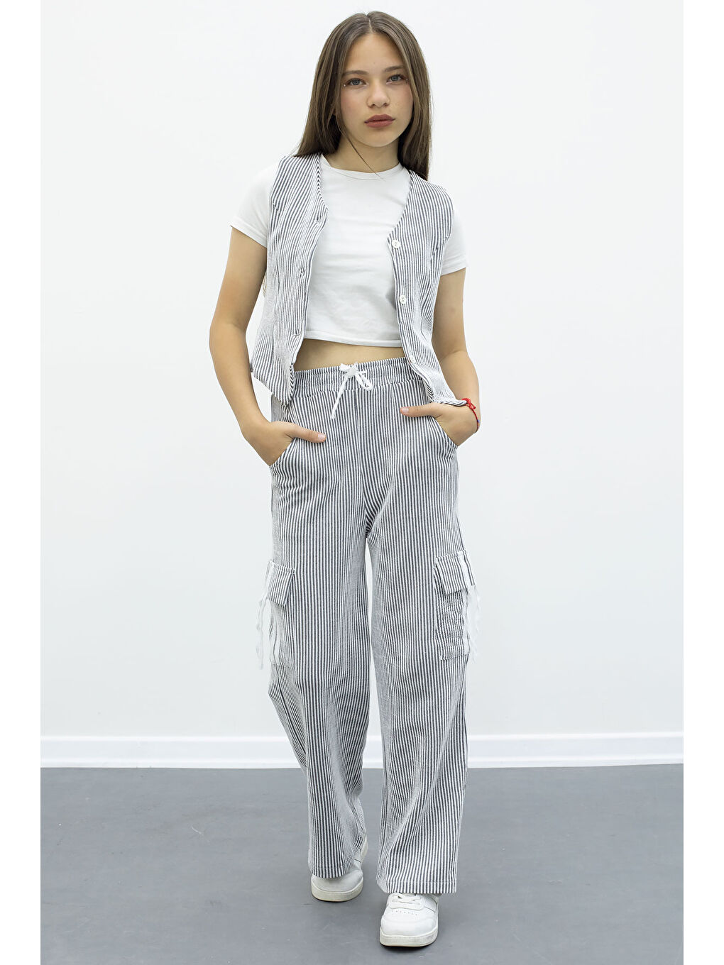 Lacivert Çizgili Düğmeli Yelekli Kargo Cepli Pantolonlu Kız Çocuk 2li Takım 21016