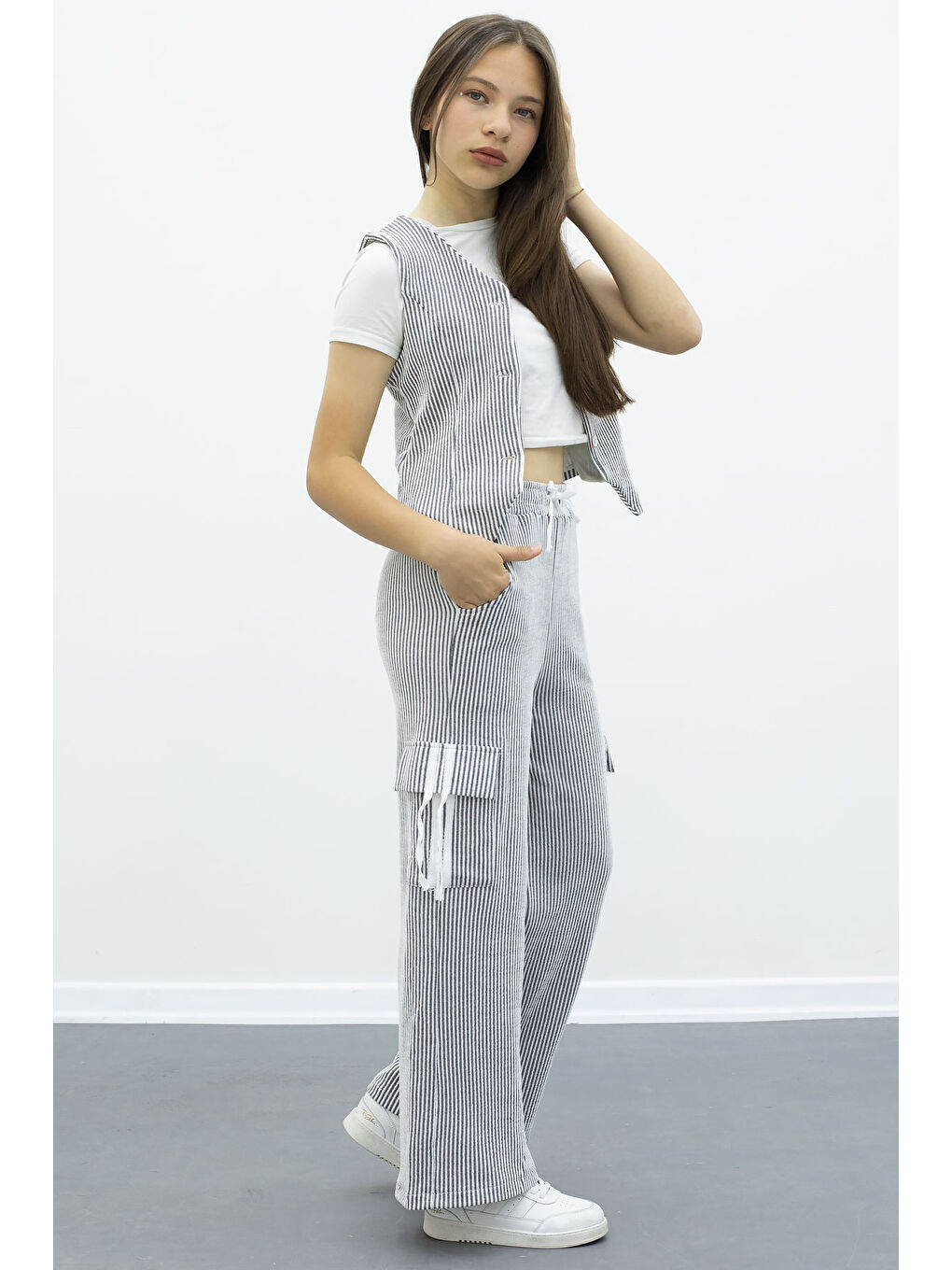 Lacivert Çizgili Düğmeli Yelekli Kargo Cepli Pantolonlu Kız Çocuk 2li Takım 21016-1