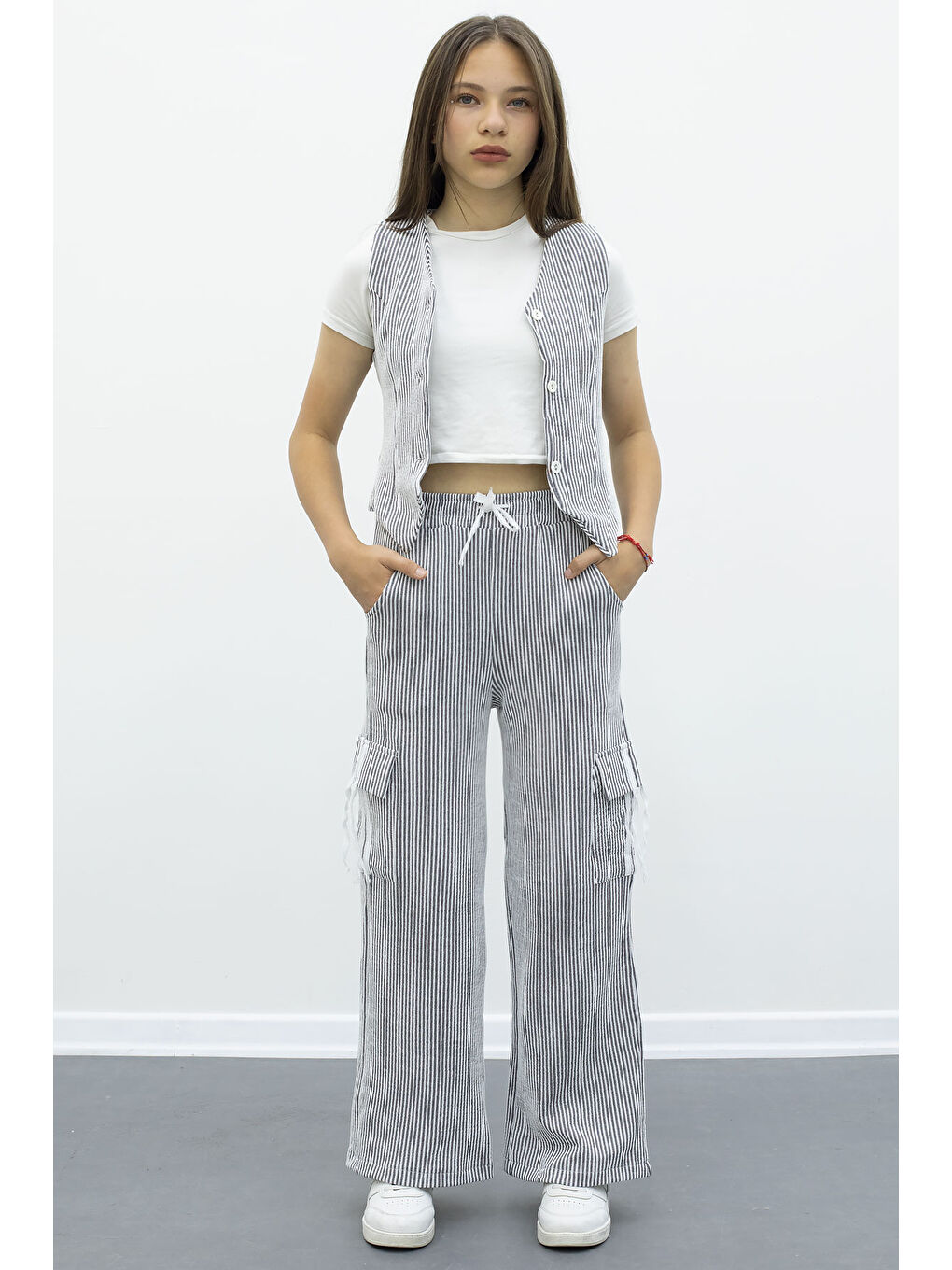 Lacivert Çizgili Düğmeli Yelekli Kargo Cepli Pantolonlu Kız Çocuk 2li Takım 21016-3