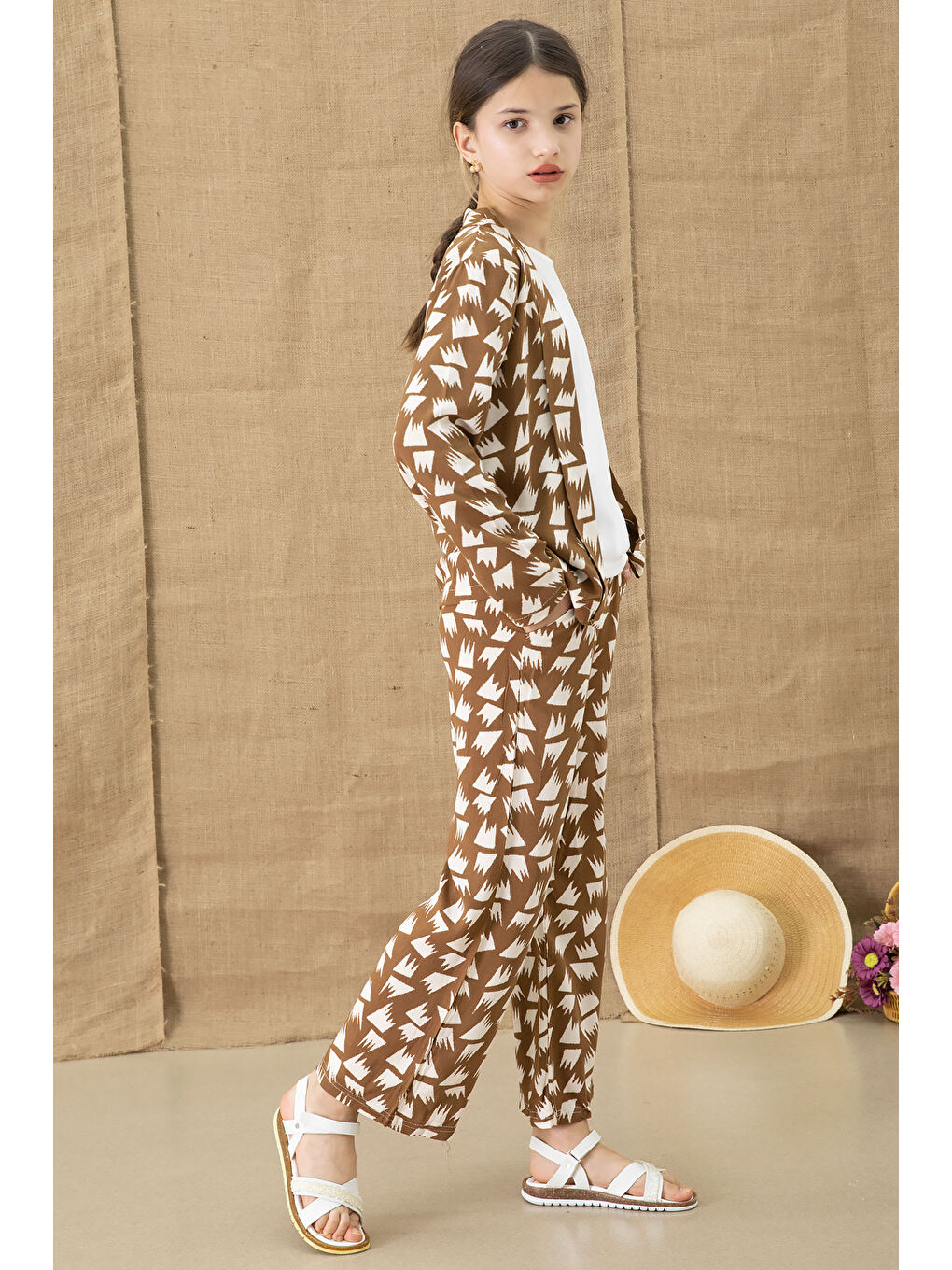 Kahverengi Kahve Desenli Bluzlu Geniş Paça Pantolonlu Kız Çocuk 3lü Takım 20761-3