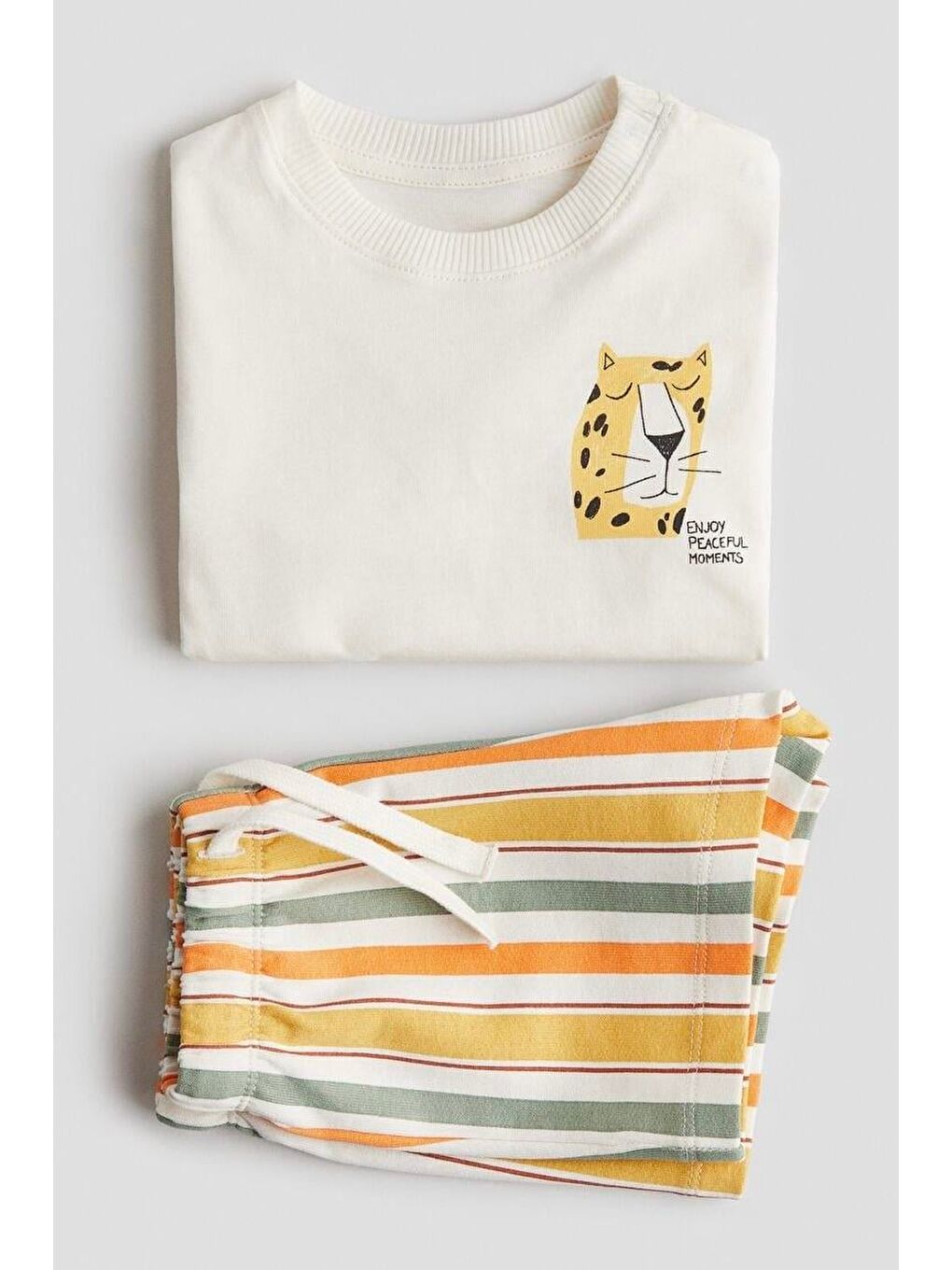 Karışık Erkek Çocuk Pamuklu Ekru Leopar Armalı T-Shirt Ve Çizgili Şort Eşofman Takım - Yazlık Rahat Kombin-1