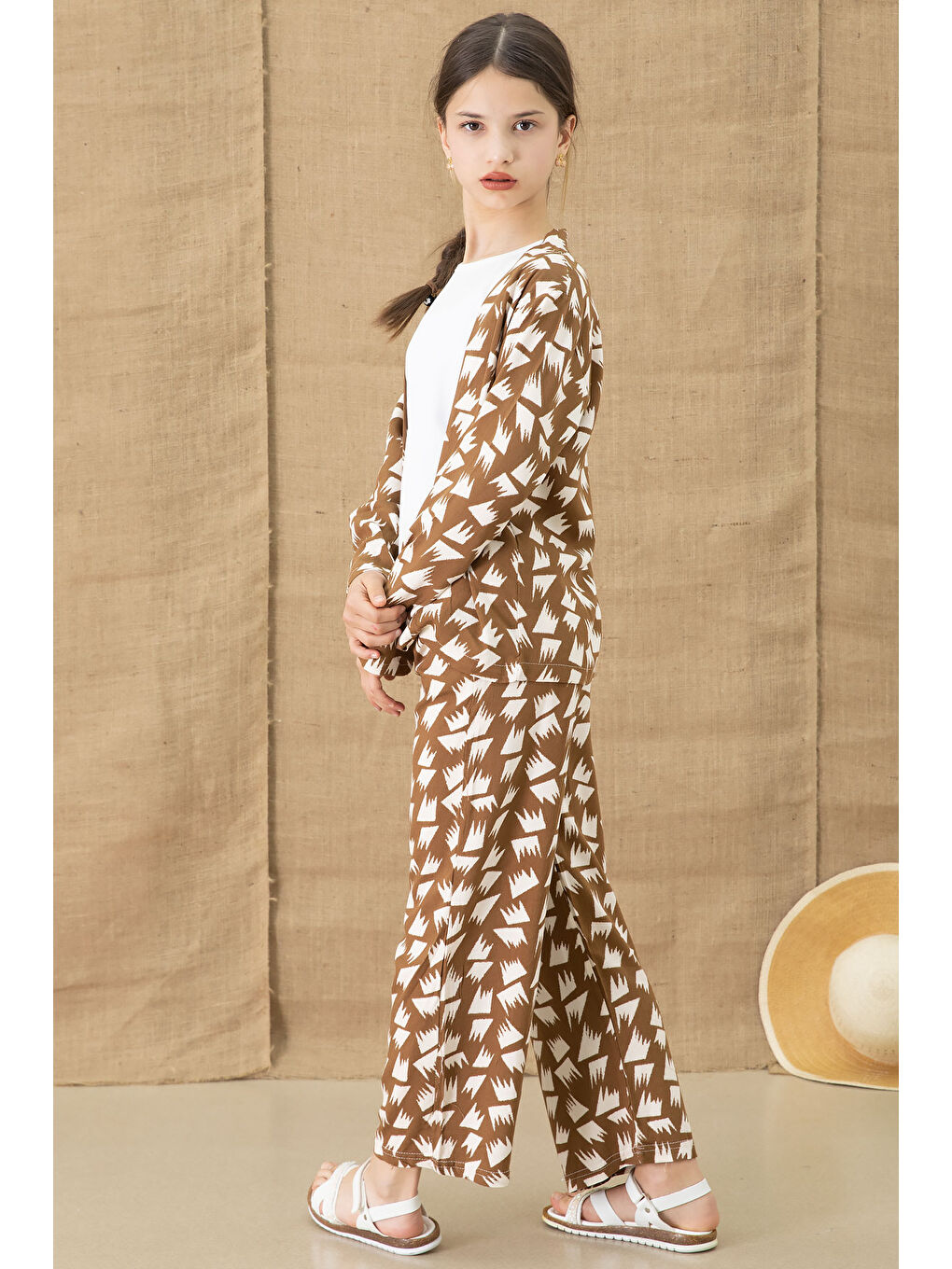 Kahverengi Kahve Desenli Bluzlu Geniş Paça Pantolonlu Kız Çocuk 3lü Takım 20761-4