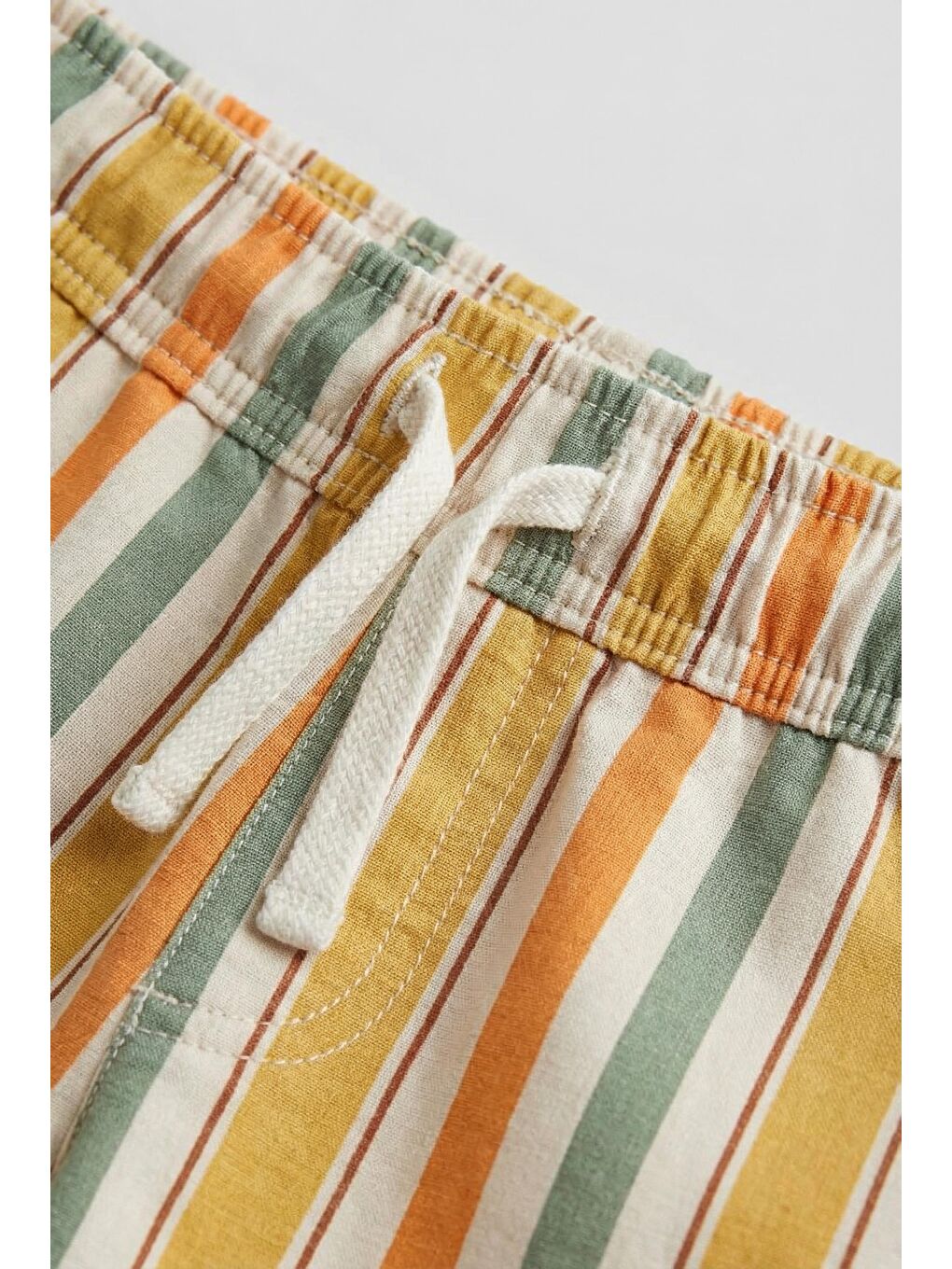 Karışık Erkek Çocuk Pamuklu Ekru Leopar Armalı T-Shirt Ve Çizgili Şort Eşofman Takım - Yazlık Rahat Kombin-4