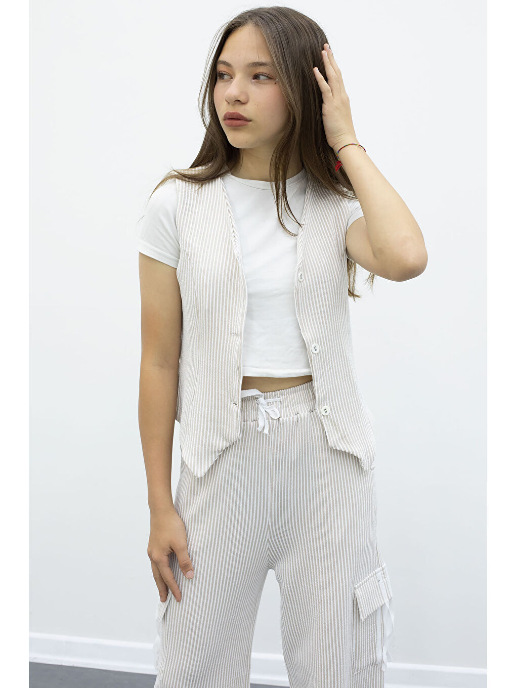 Ekru Krem Çizgili Düğmeli Yelekli Kargo Cepli Pantolonlu Kız Çocuk 2li Takım 21017-3