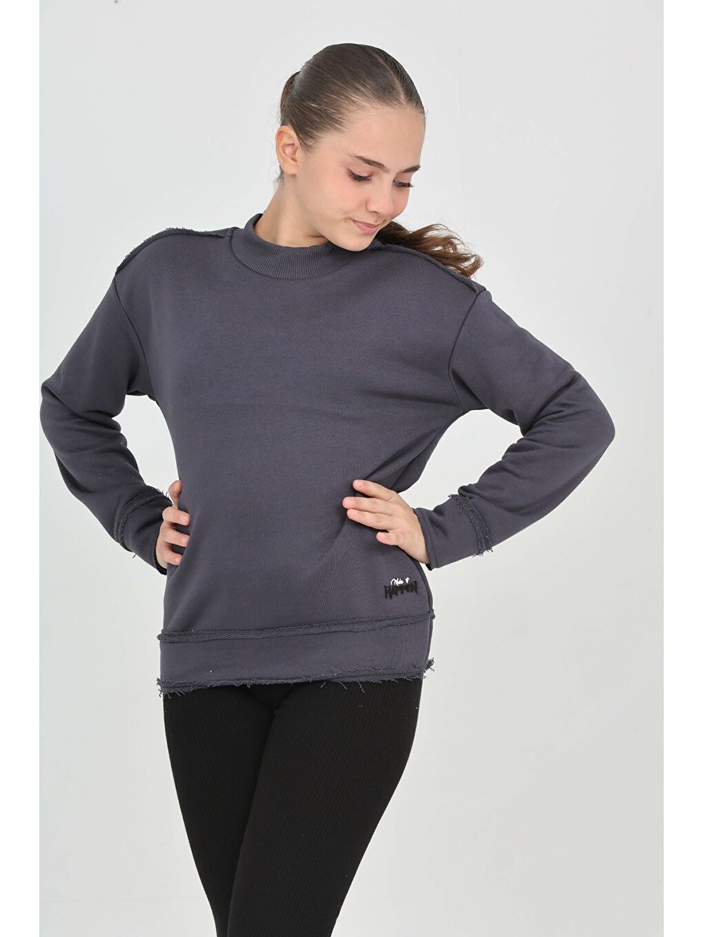 Antrasit Kız Çocuk Happen Nakışlı Sweatshırt-1