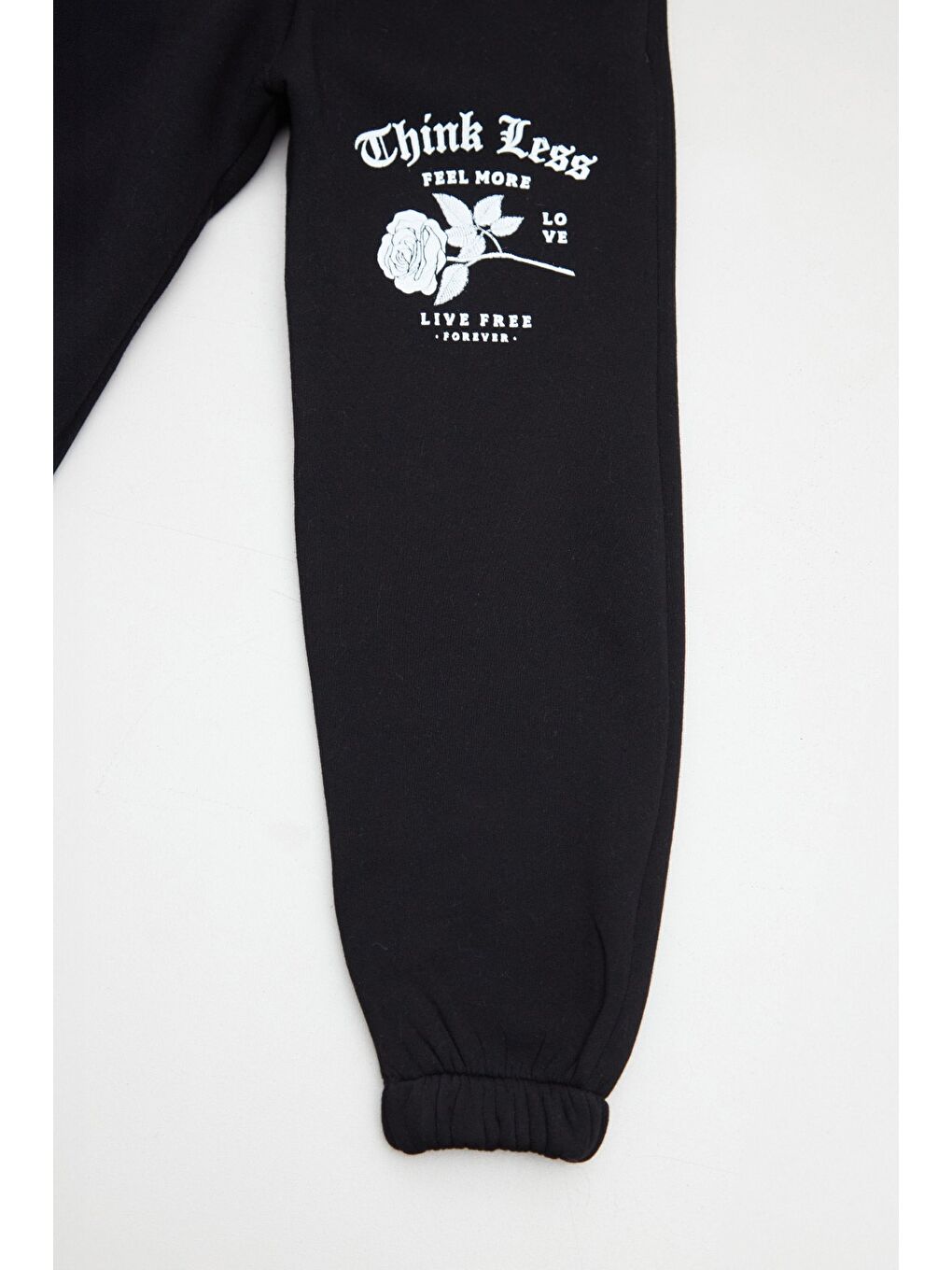 Siyah Gül Ve Yazı Baskılı Beli Lastikli Kız Çocuk Eşofman Altı-1