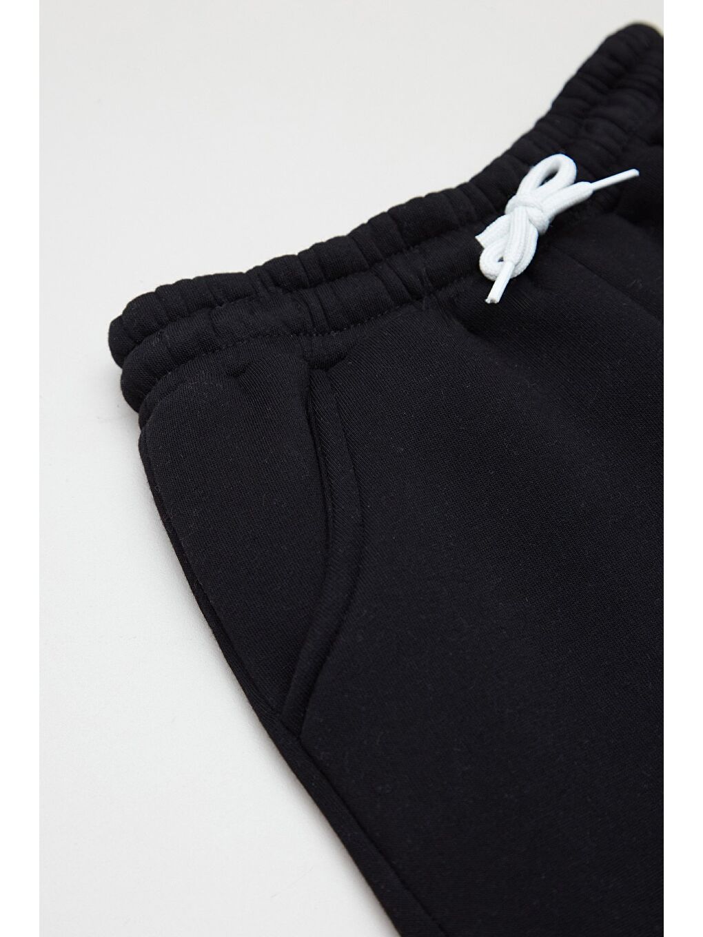 Siyah Gül Ve Yazı Baskılı Beli Lastikli Kız Çocuk Eşofman Altı-2