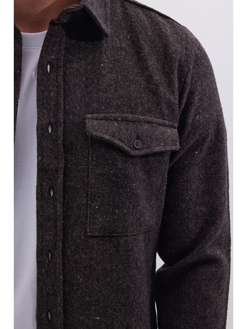 Erkek Slim Fit Tek Cep Kapaklı Düz Oduncu Spor Kahverengi Gömlek-2