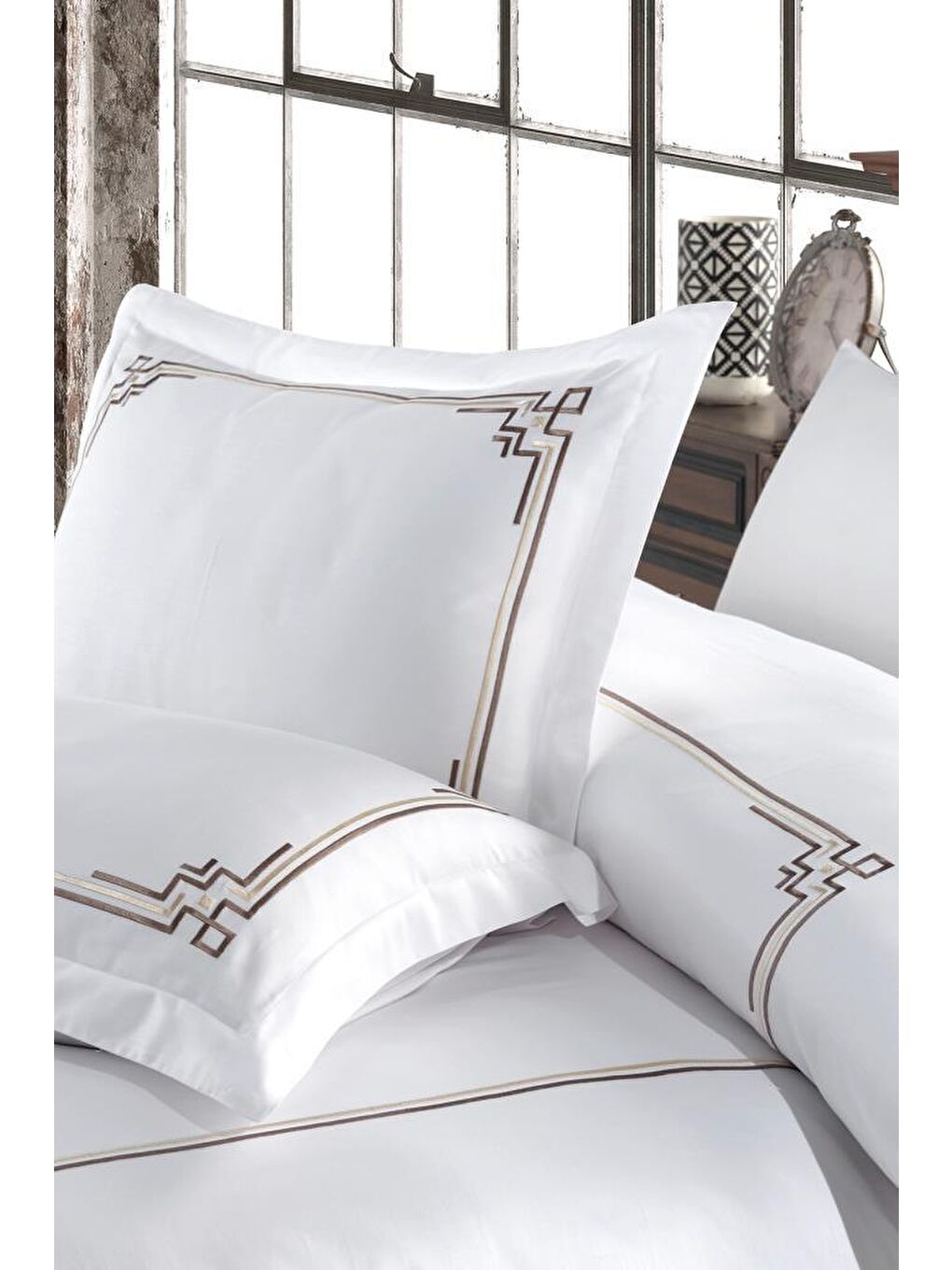 Line Pano Nakışlı %100 Pamuk Saten Çift Kişilik Nevresim Takımı Kahverengi-3