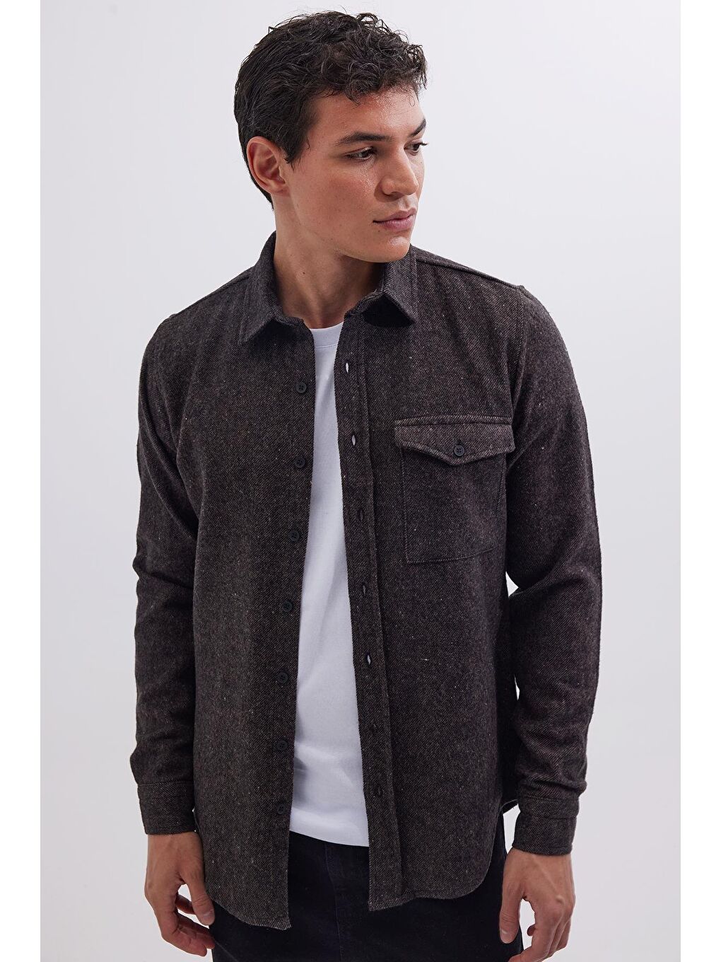 Erkek Slim Fit Tek Cep Kapaklı Düz Oduncu Spor Kahverengi Gömlek-4