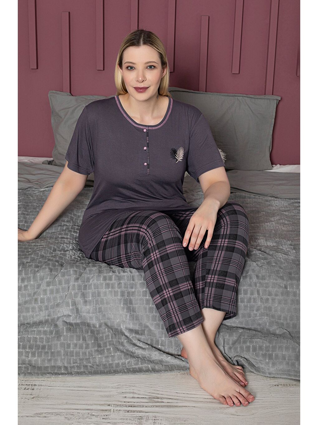 Antrasit Çizgili Büyük Beden Pijama Takımı